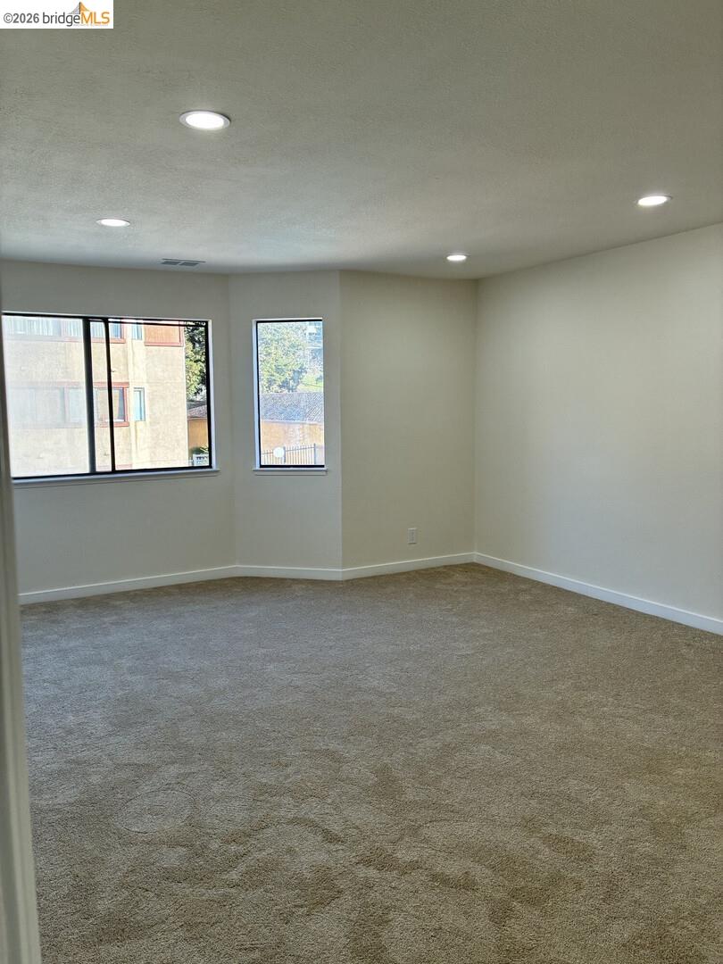 Photo #8: 41128409 Listing: Photo #8