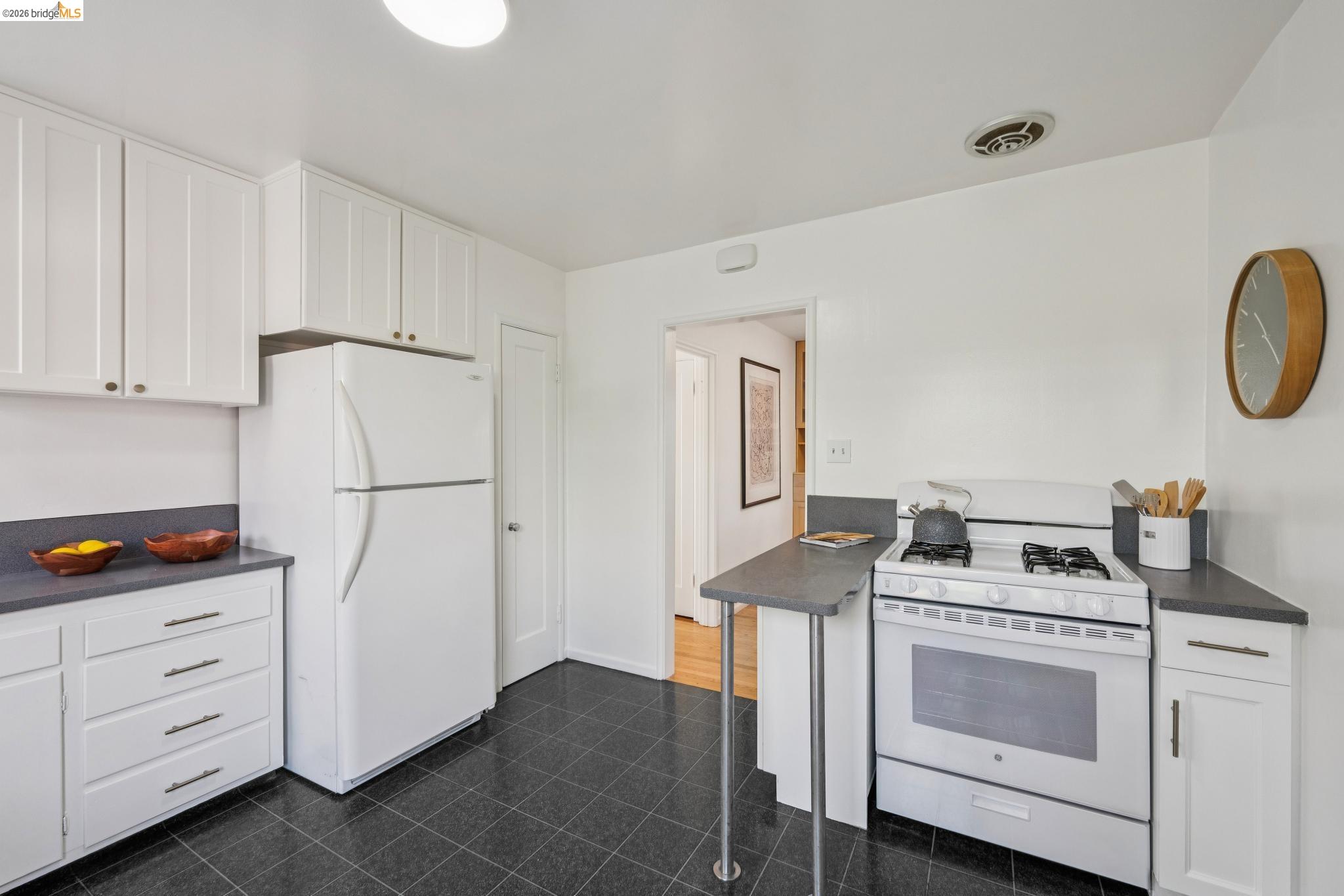 Detail Gallery Image 23 of 50 For 118 Ramona Ave, El Cerrito,  CA 94530 - 3 Beds | 2 Baths