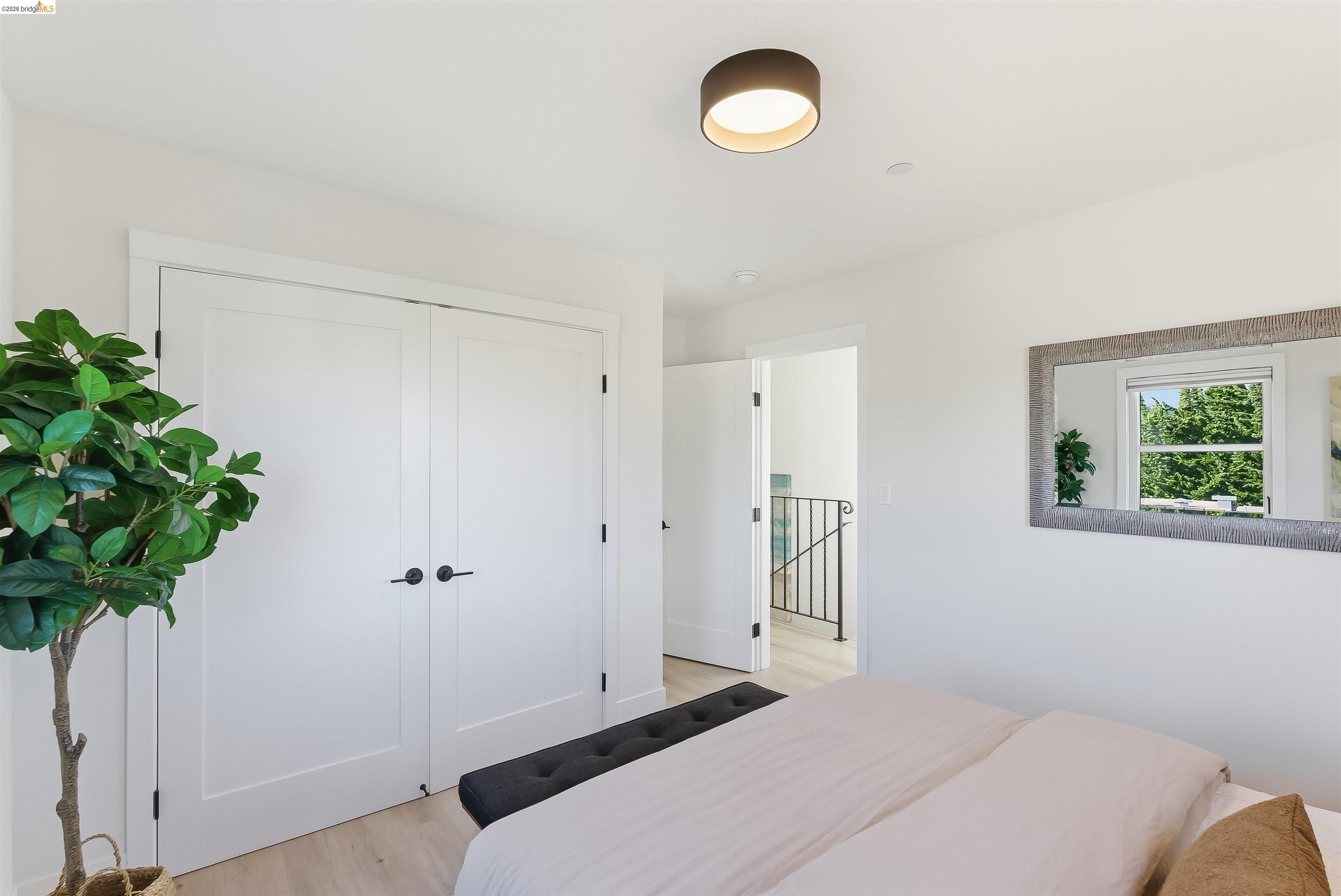 Detail Gallery Image 22 of 39 For 712 Masonic, Albany,  CA 94706 - 3 Beds | 2/1 Baths