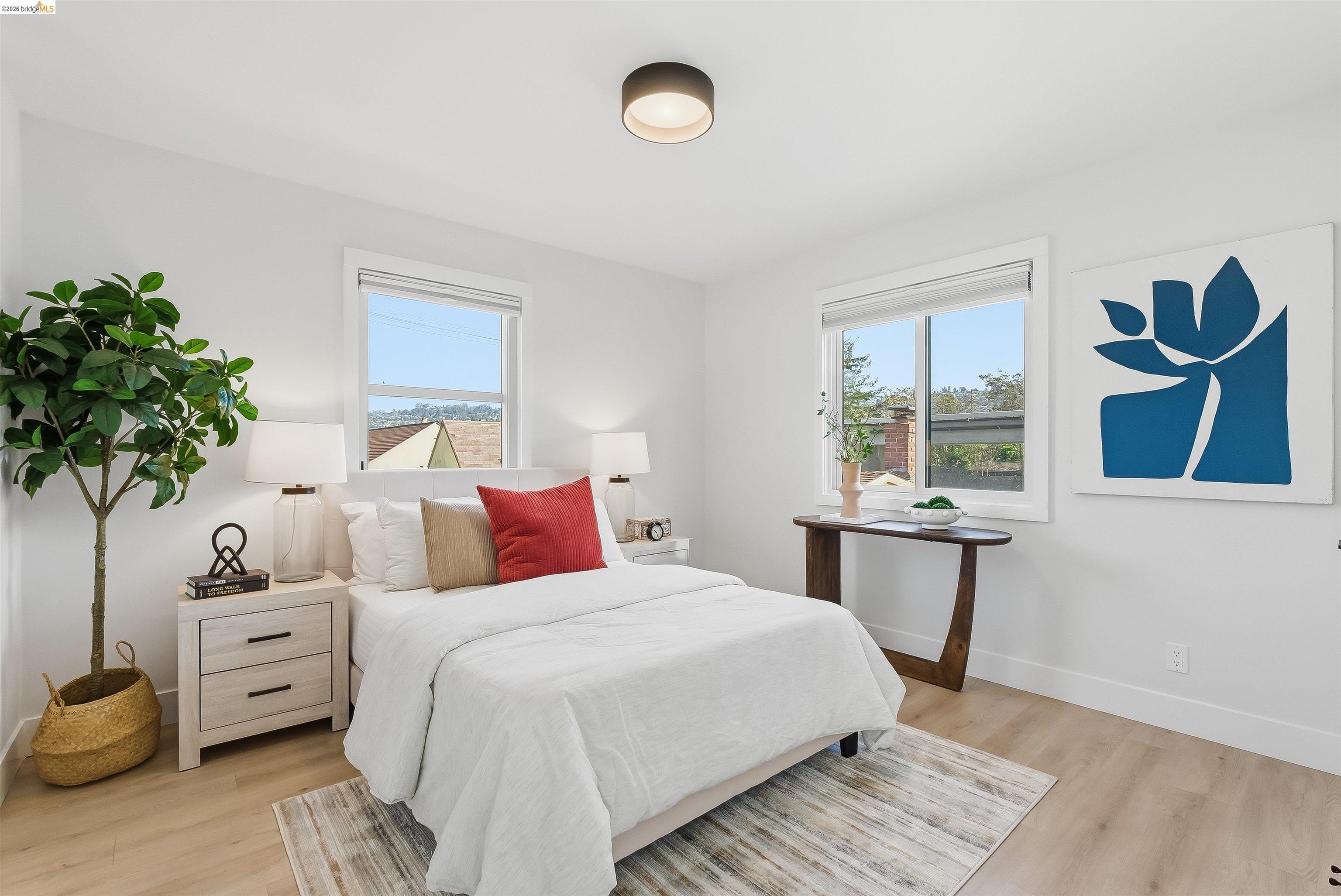 Detail Gallery Image 23 of 39 For 712 Masonic, Albany,  CA 94706 - 3 Beds | 2/1 Baths