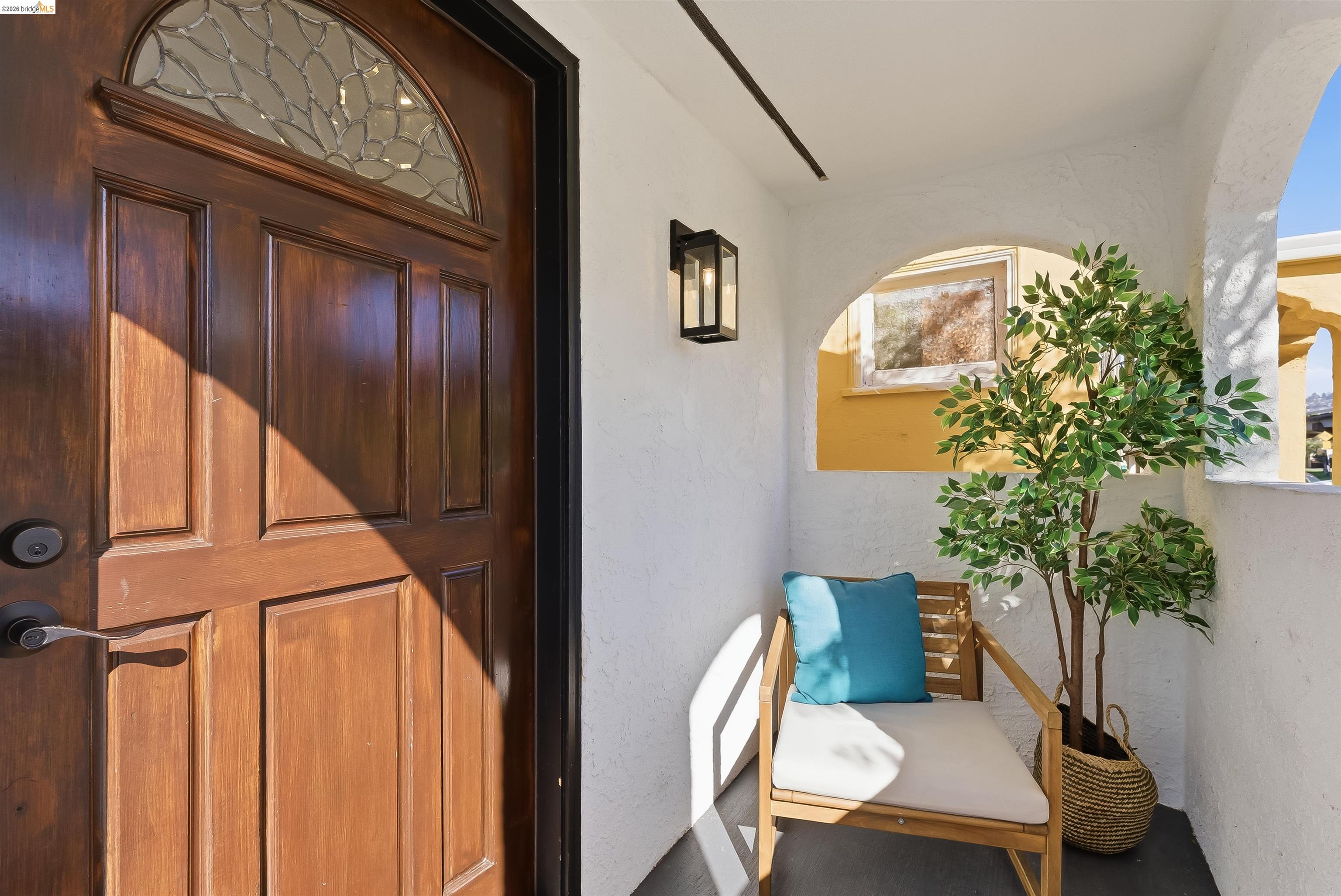 Detail Gallery Image 27 of 39 For 712 Masonic, Albany,  CA 94706 - 3 Beds | 2/1 Baths