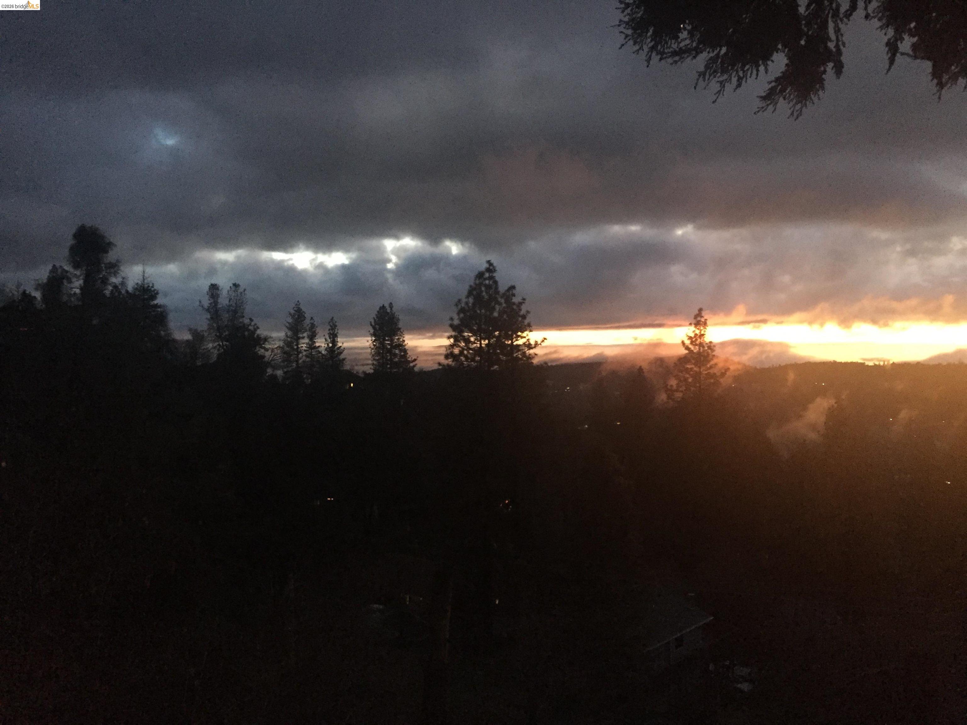 Detail Gallery Image 26 of 32 For 20165 Eastview Dr, Tuolumne,  CA 95379 - 2 Beds | 2 Baths