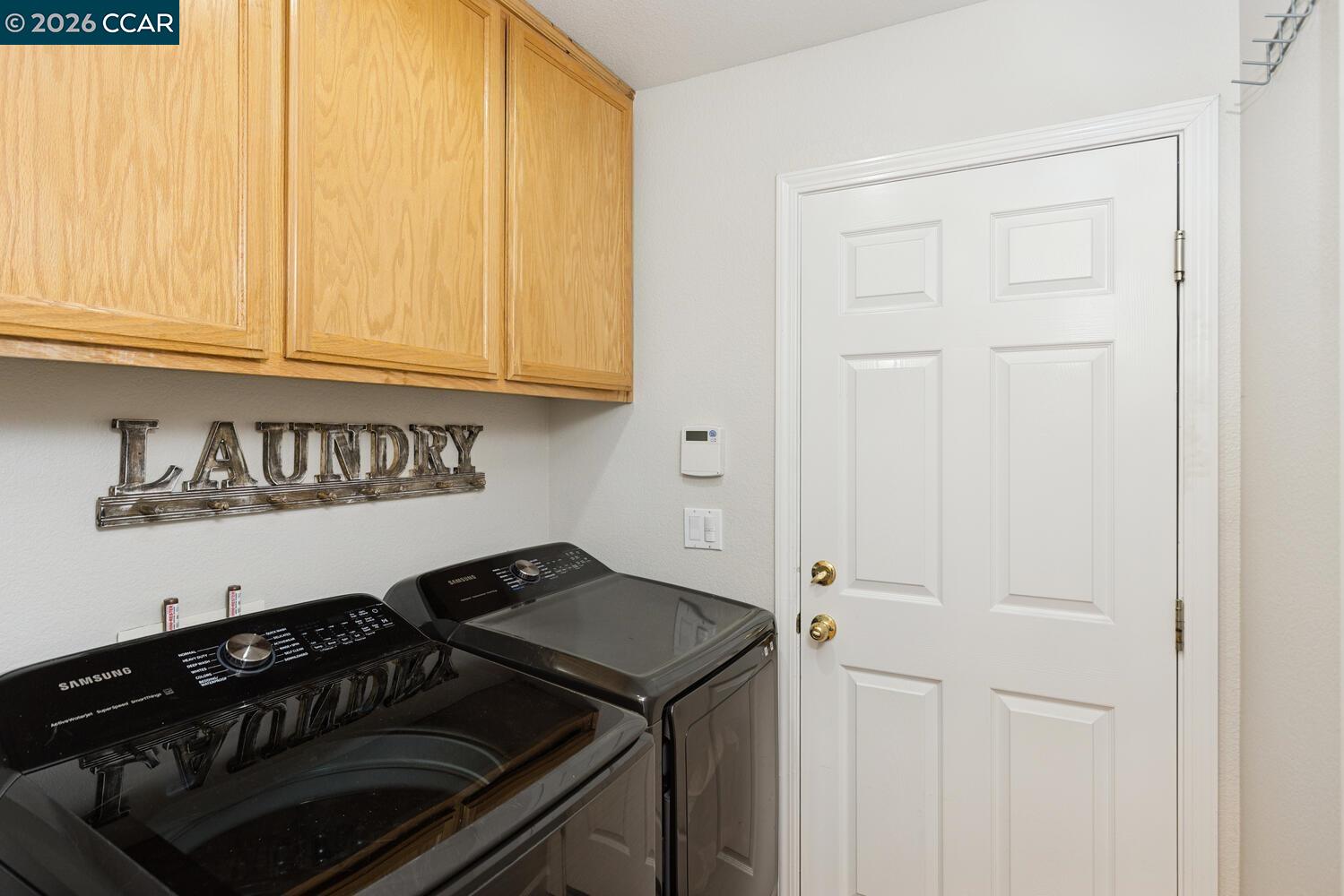 Detail Gallery Image 18 of 35 For 592 Ross Circle, Martinez,  CA 94553 - 5 Beds | 3 Baths