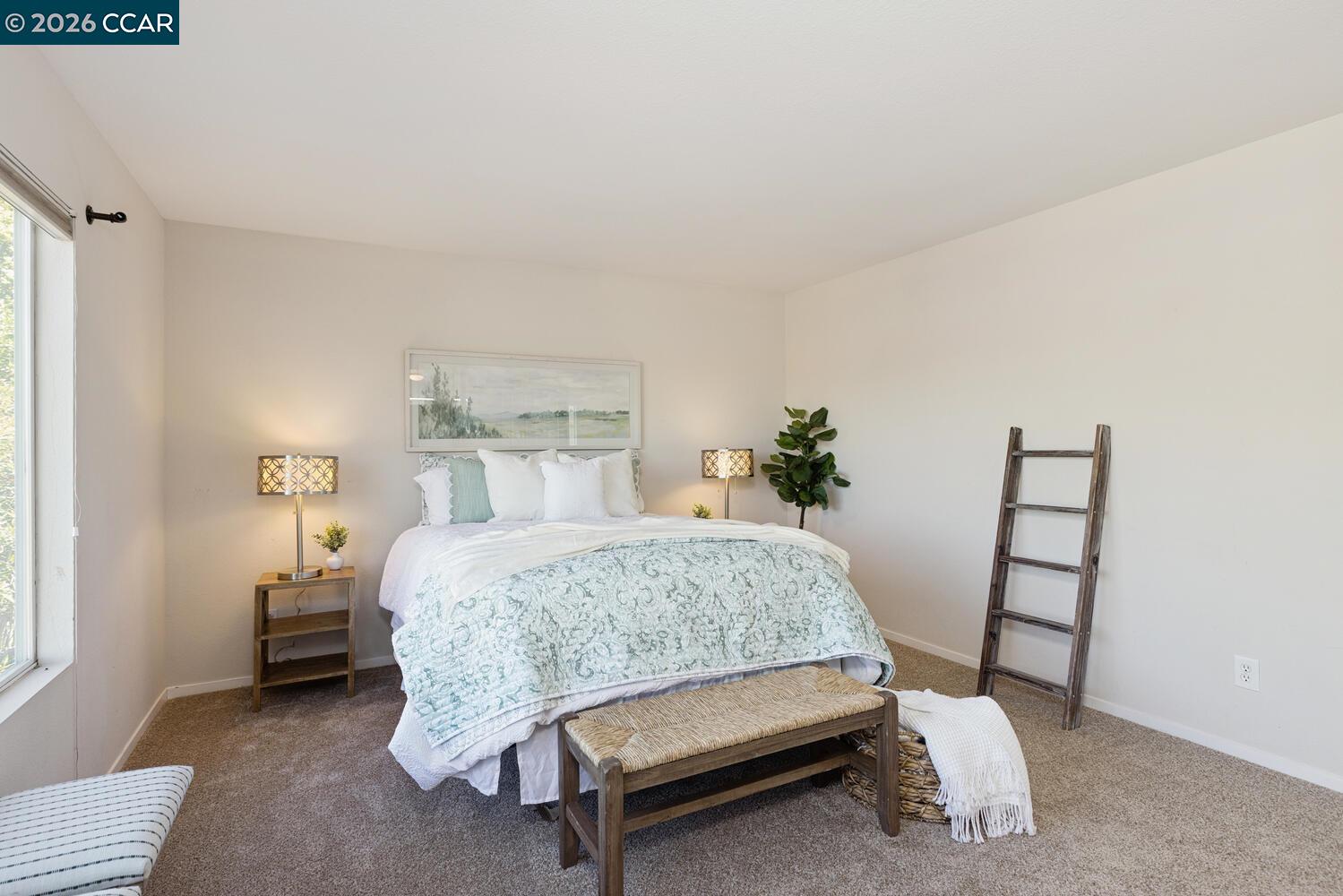 Detail Gallery Image 21 of 35 For 592 Ross Circle, Martinez,  CA 94553 - 5 Beds | 3 Baths