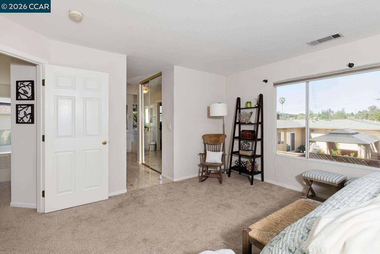 Detail Gallery Image 22 of 35 For 592 Ross Circle, Martinez,  CA 94553 - 5 Beds | 3 Baths