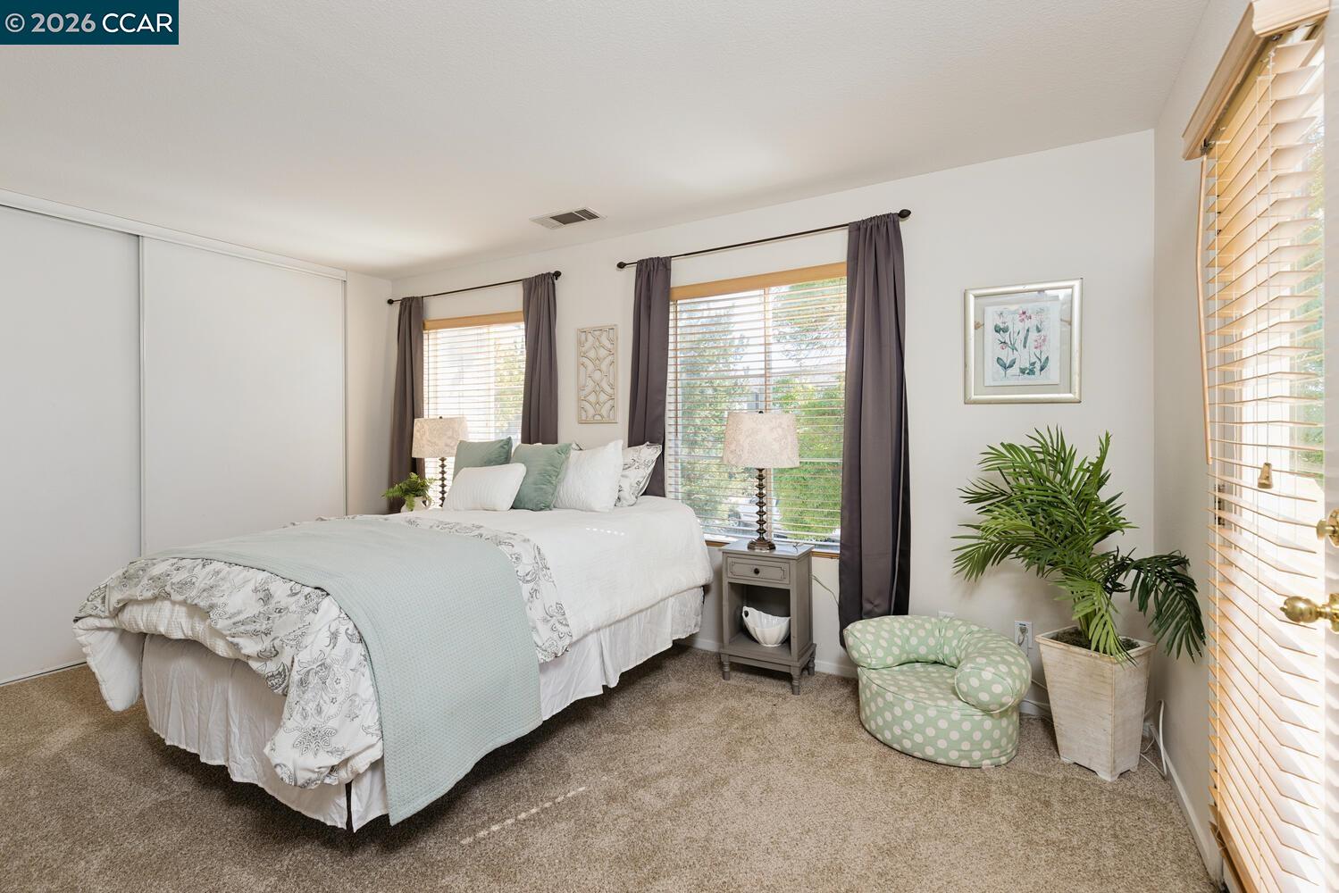 Detail Gallery Image 28 of 35 For 592 Ross Circle, Martinez,  CA 94553 - 5 Beds | 3 Baths