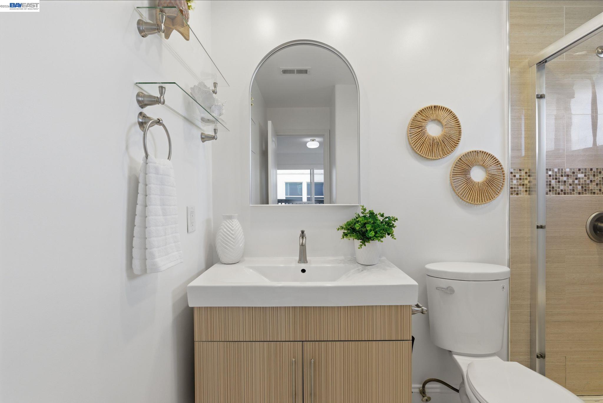 Detail Gallery Image 18 of 51 For 12 Jacinto Lane, South San Francisco,  CA 94080-4138 - 3 Beds | 2 Baths