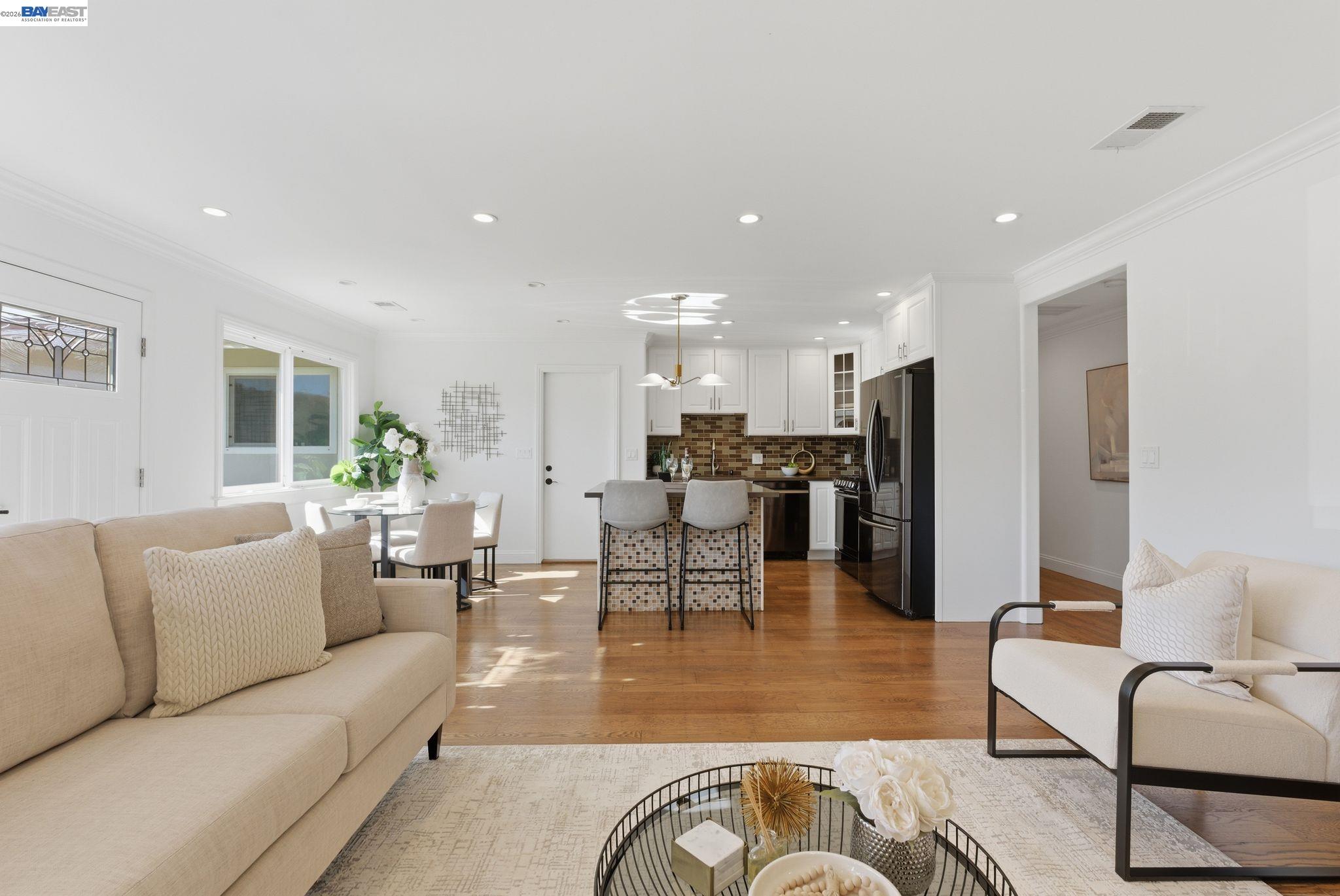 Detail Gallery Image 3 of 51 For 12 Jacinto Lane, South San Francisco,  CA 94080-4138 - 3 Beds | 2 Baths