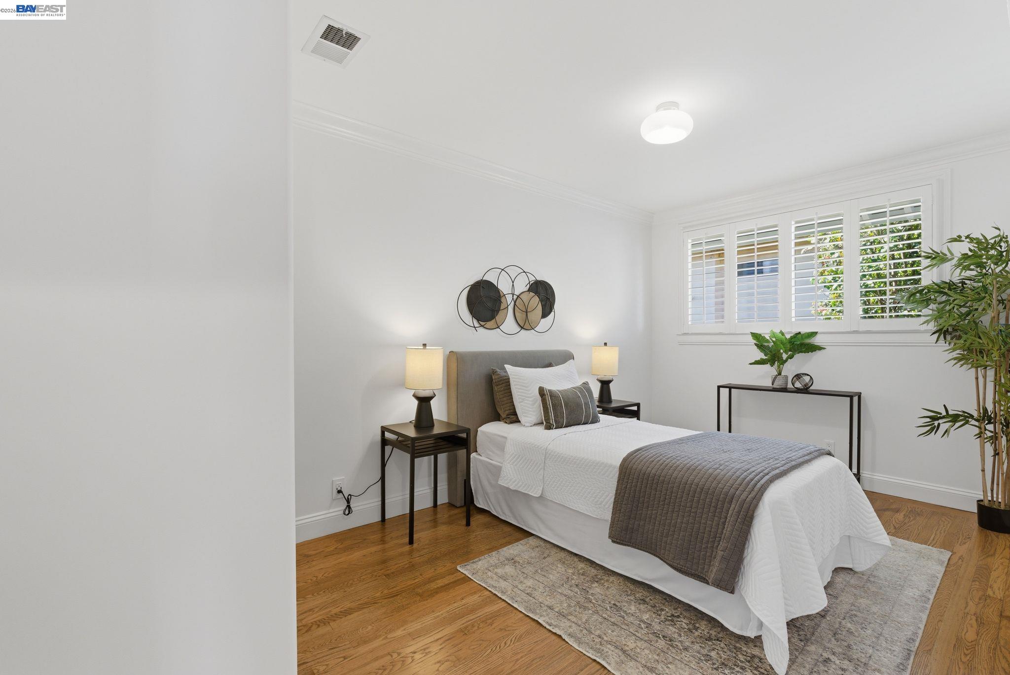 Detail Gallery Image 25 of 51 For 12 Jacinto Lane, South San Francisco,  CA 94080-4138 - 3 Beds | 2 Baths