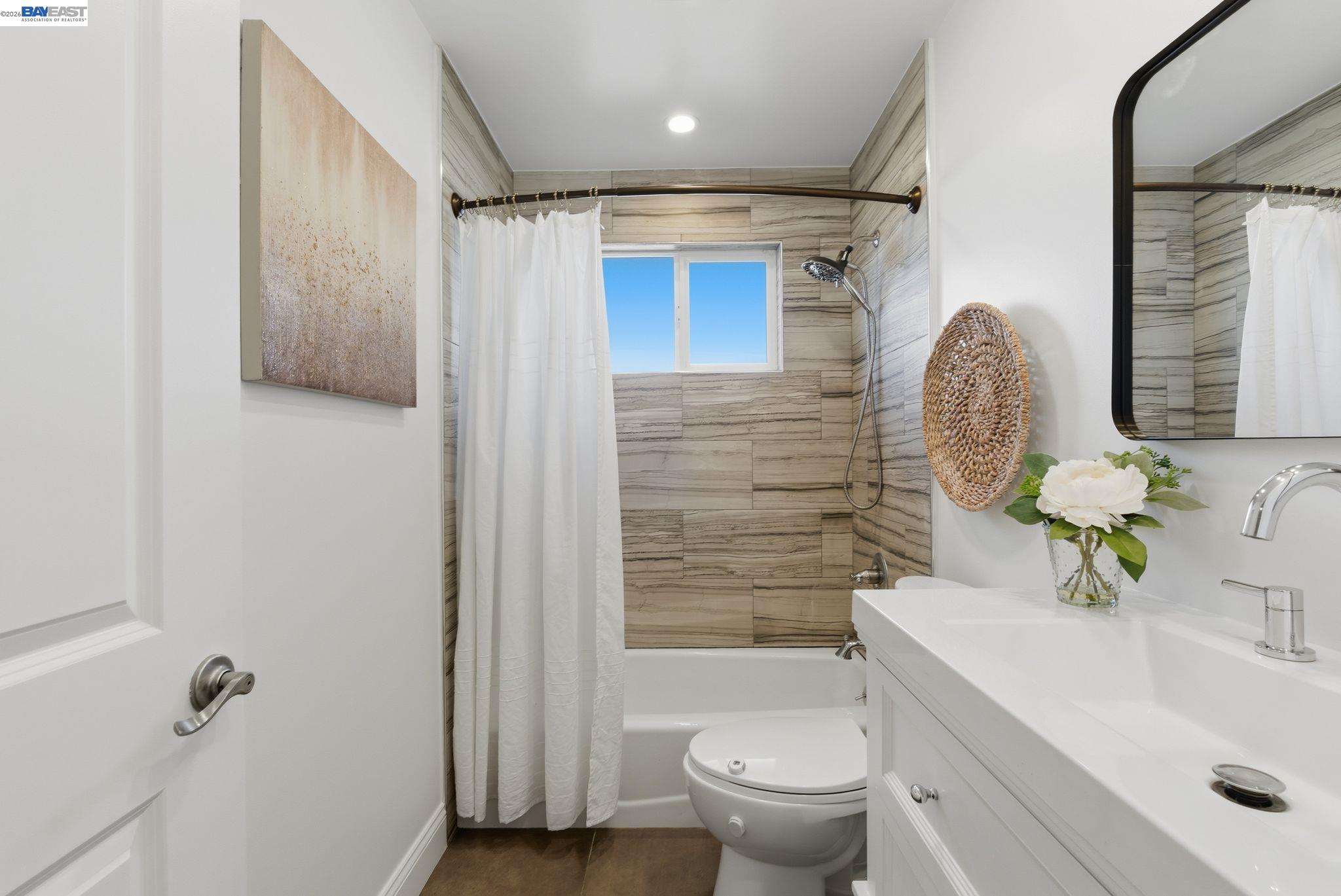 Detail Gallery Image 28 of 51 For 12 Jacinto Lane, South San Francisco,  CA 94080-4138 - 3 Beds | 2 Baths