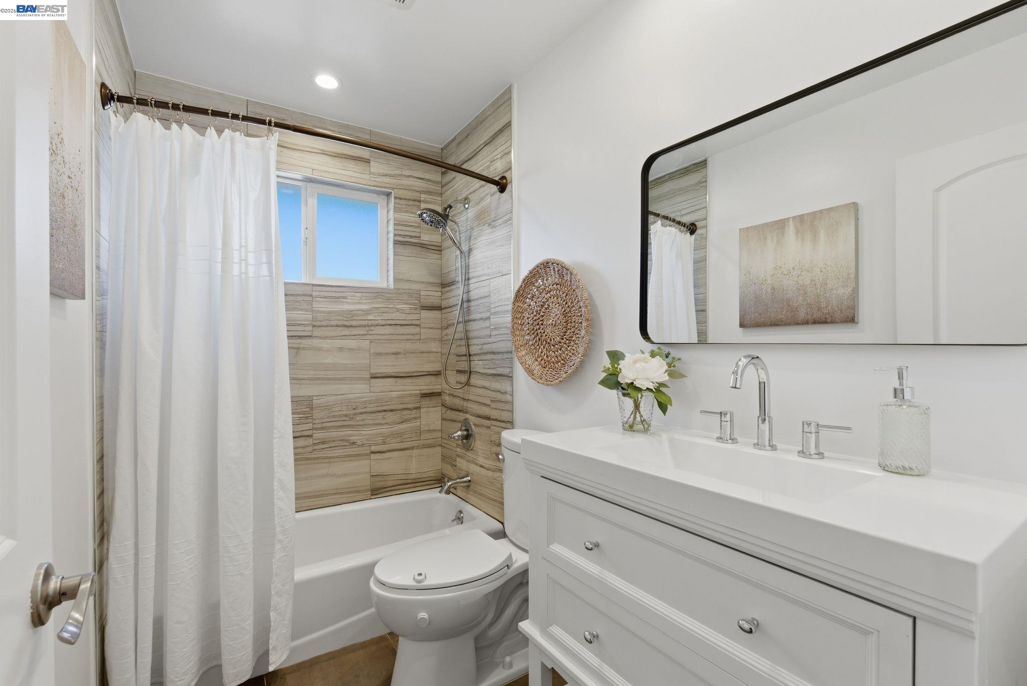 Detail Gallery Image 29 of 51 For 12 Jacinto Lane, South San Francisco,  CA 94080-4138 - 3 Beds | 2 Baths