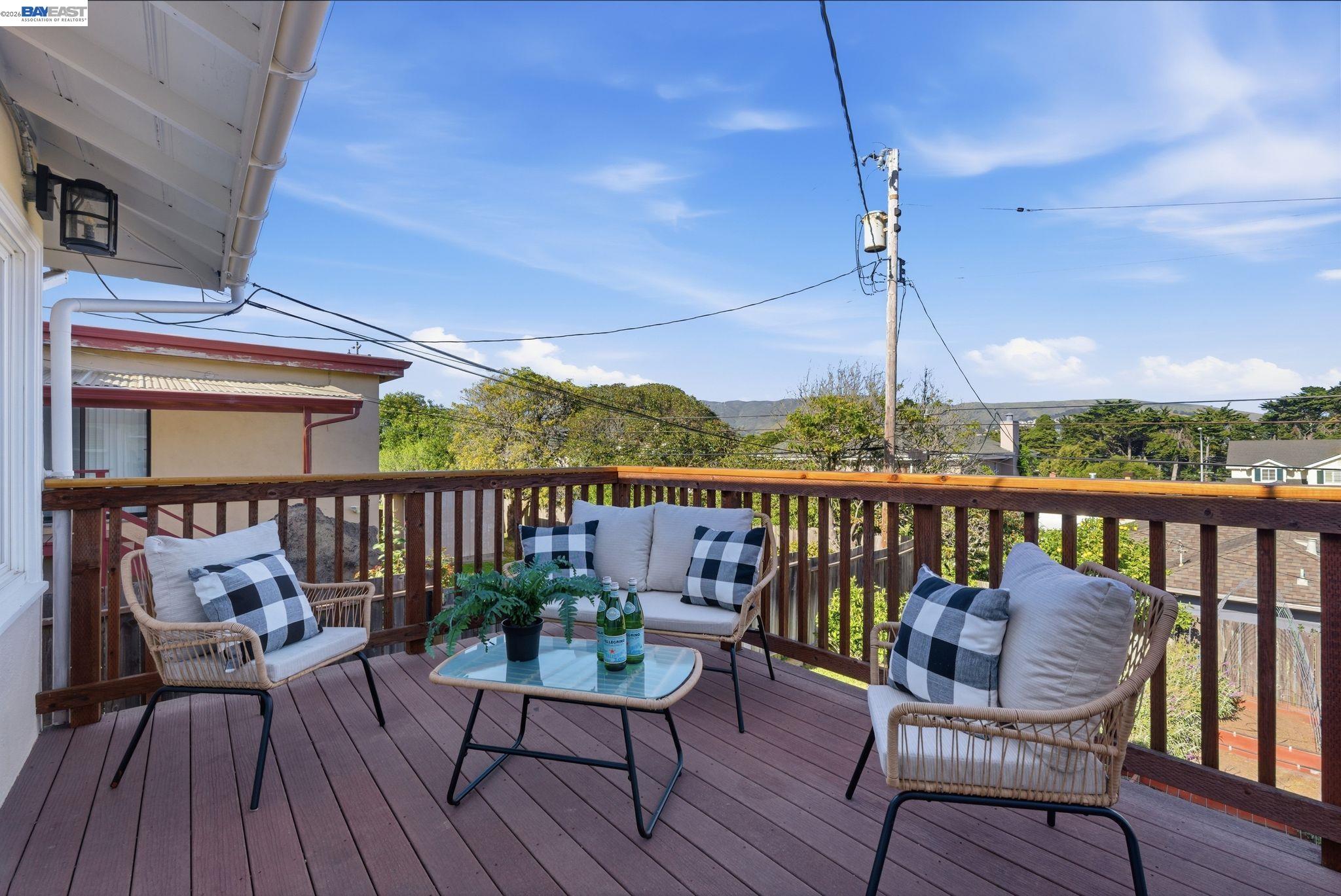 Detail Gallery Image 31 of 51 For 12 Jacinto Lane, South San Francisco,  CA 94080-4138 - 3 Beds | 2 Baths