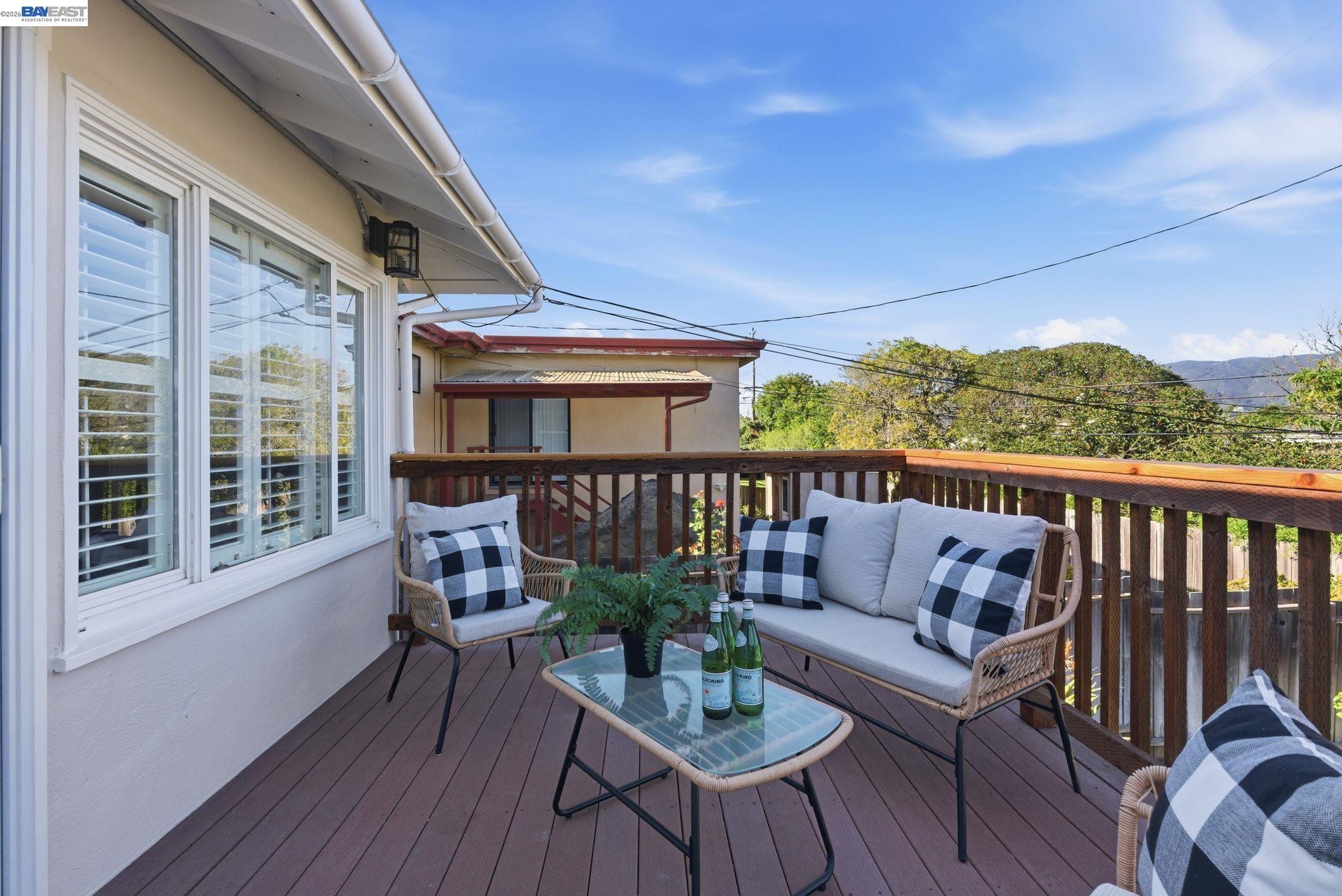 Detail Gallery Image 32 of 51 For 12 Jacinto Lane, South San Francisco,  CA 94080-4138 - 3 Beds | 2 Baths