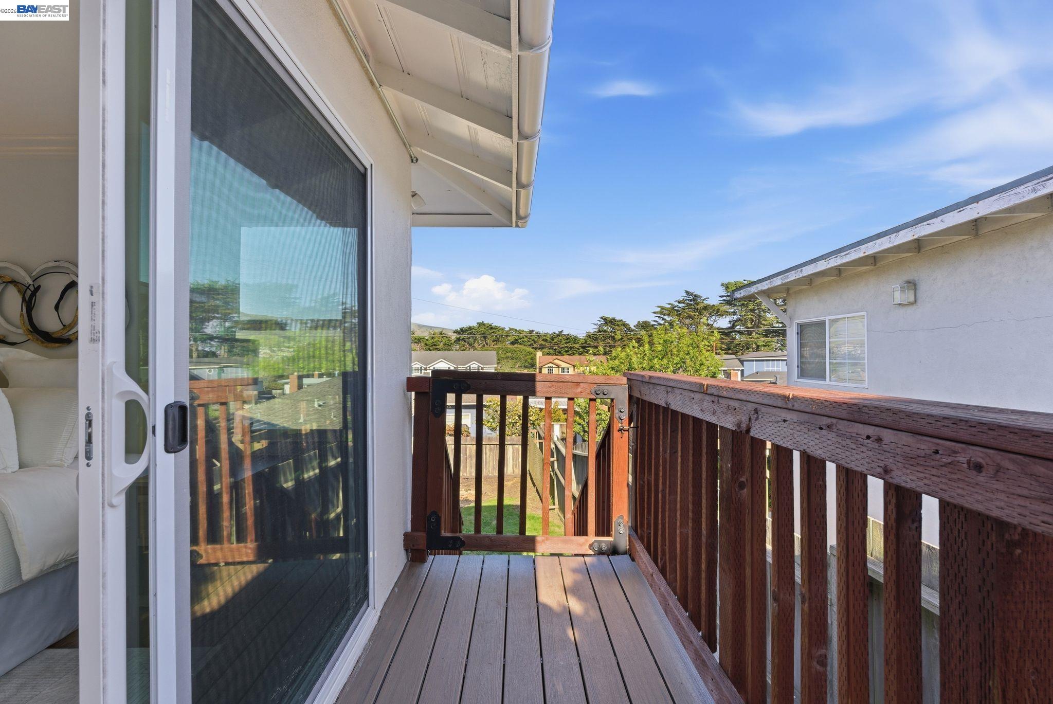 Detail Gallery Image 33 of 51 For 12 Jacinto Lane, South San Francisco,  CA 94080-4138 - 3 Beds | 2 Baths