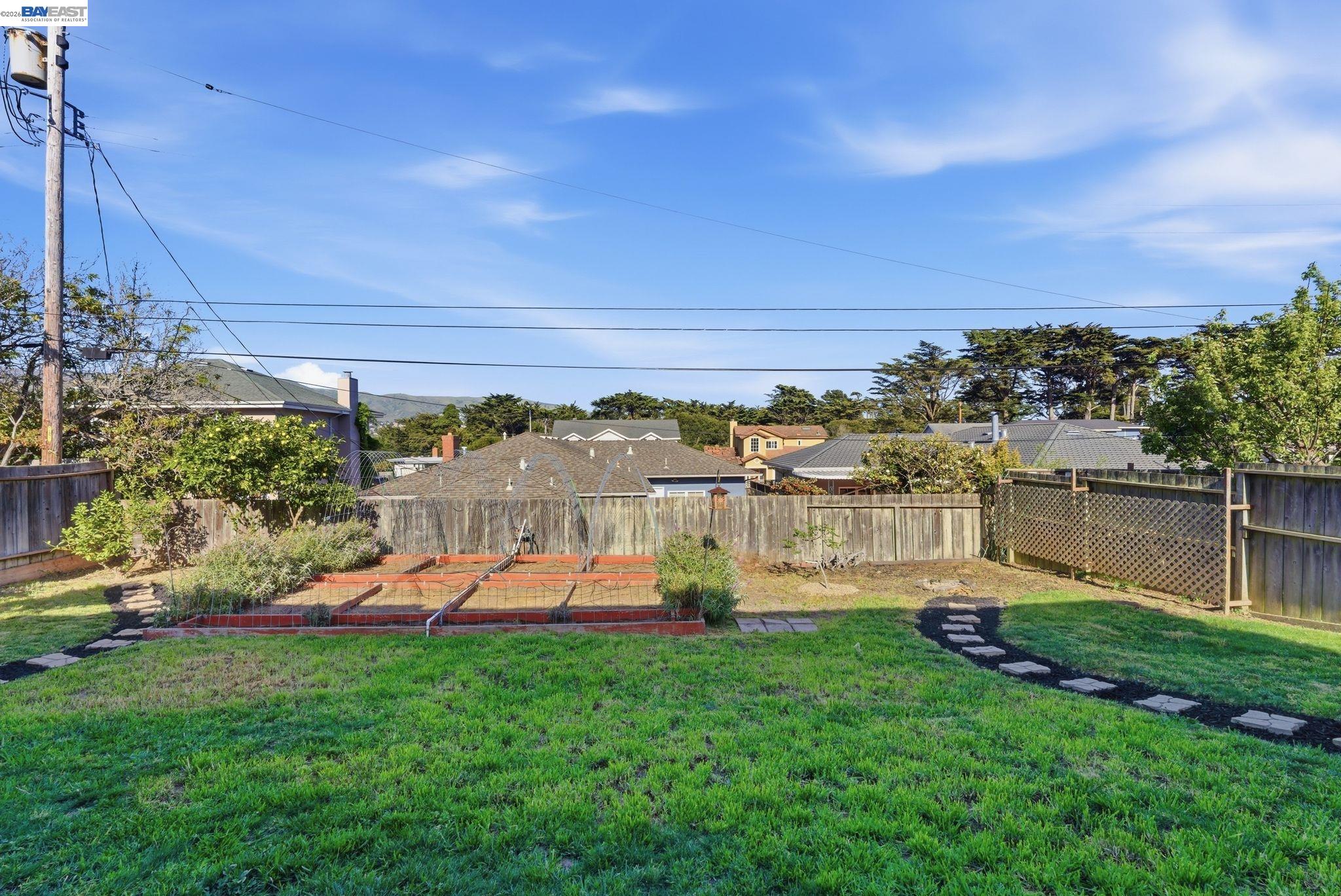 Detail Gallery Image 38 of 51 For 12 Jacinto Lane, South San Francisco,  CA 94080-4138 - 3 Beds | 2 Baths