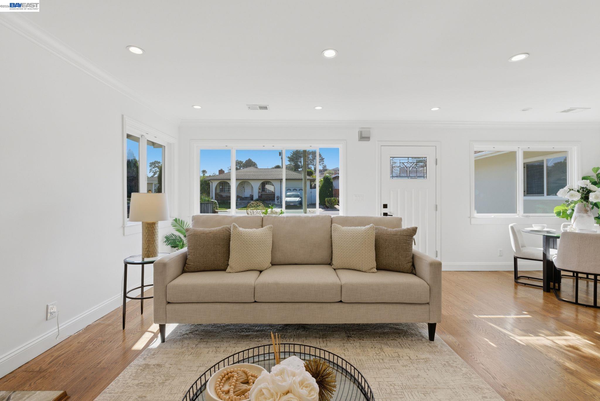 Detail Gallery Image 5 of 51 For 12 Jacinto Lane, South San Francisco,  CA 94080-4138 - 3 Beds | 2 Baths