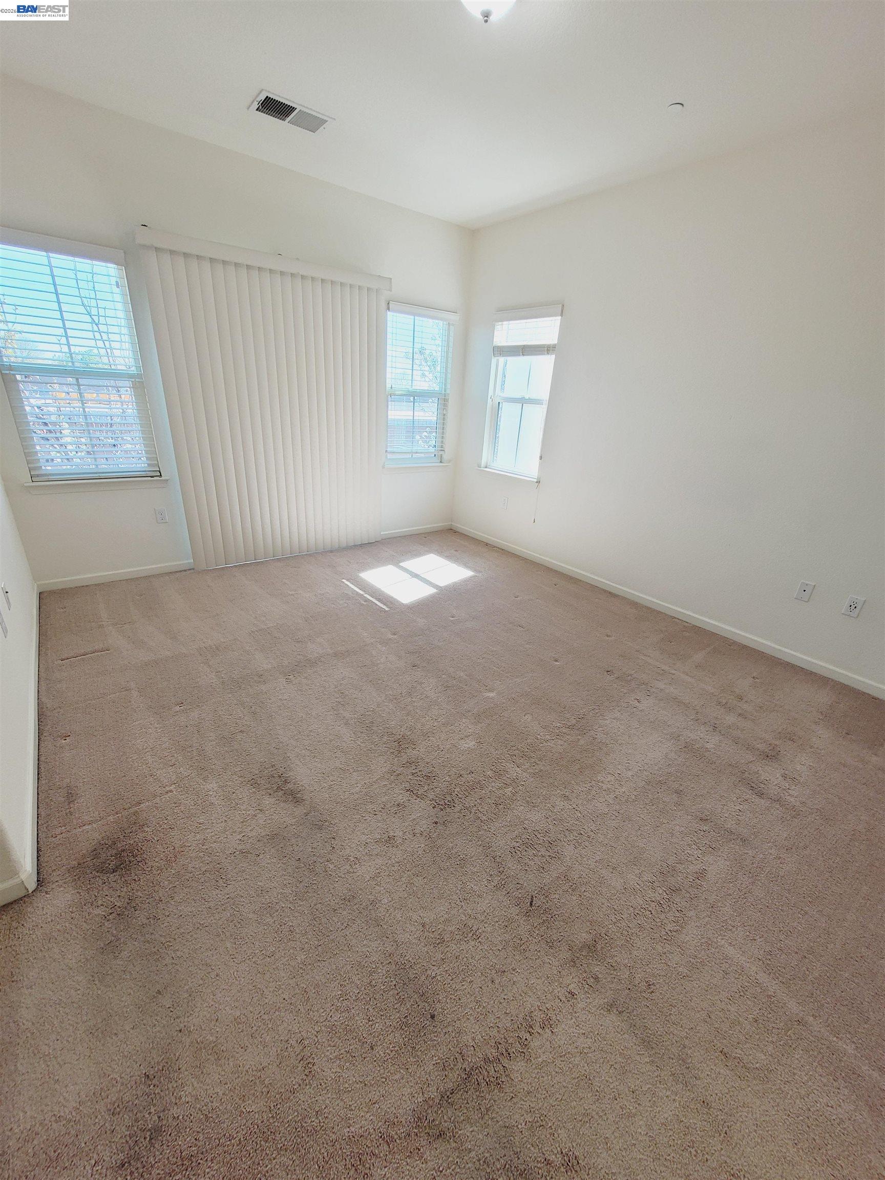 Detail Gallery Image 20 of 31 For 2100 Carrara St, Brentwood,  CA 94513 - 4 Beds | 2/1 Baths