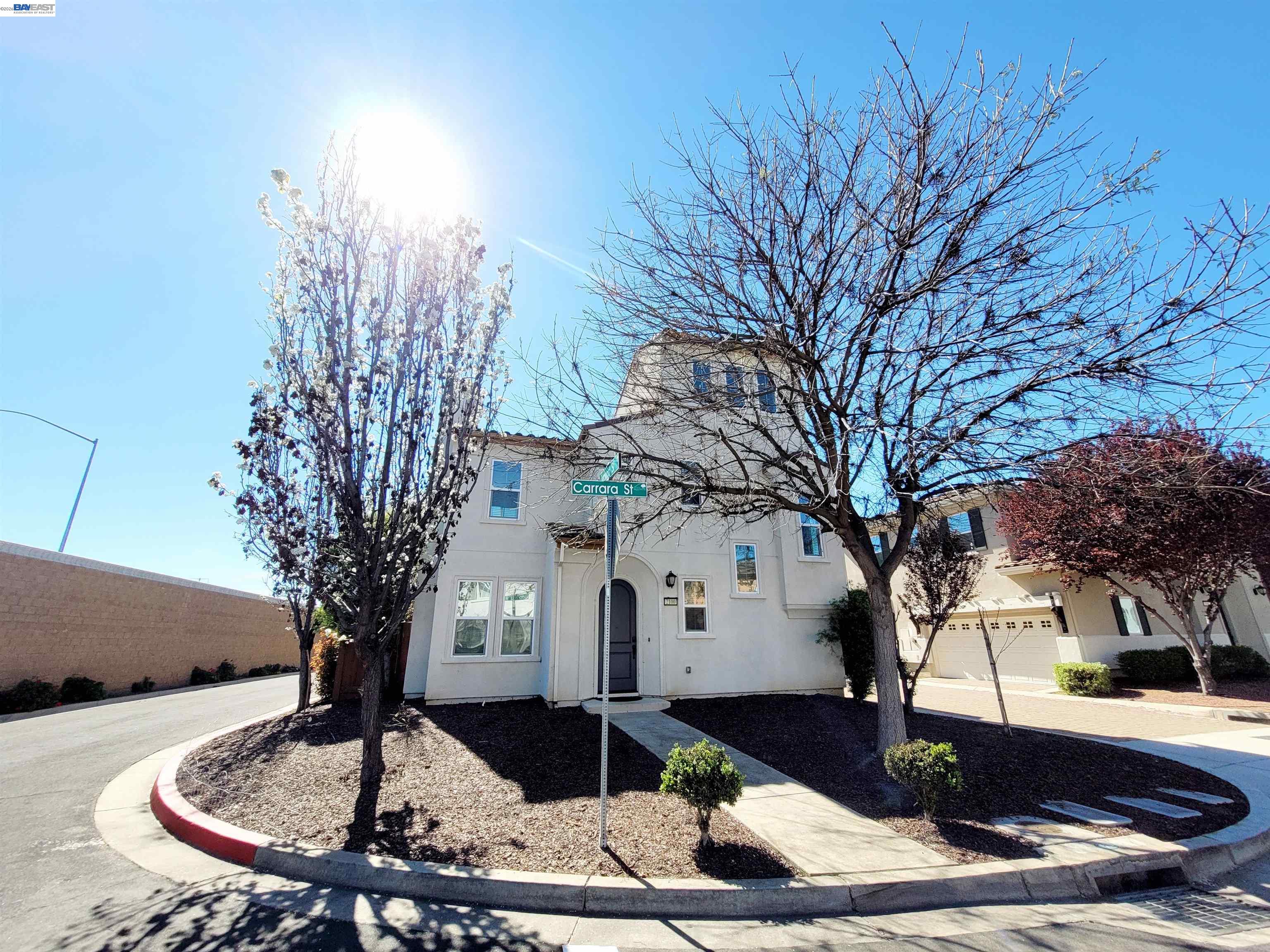 Detail Gallery Image 3 of 31 For 2100 Carrara St, Brentwood,  CA 94513 - 4 Beds | 2/1 Baths