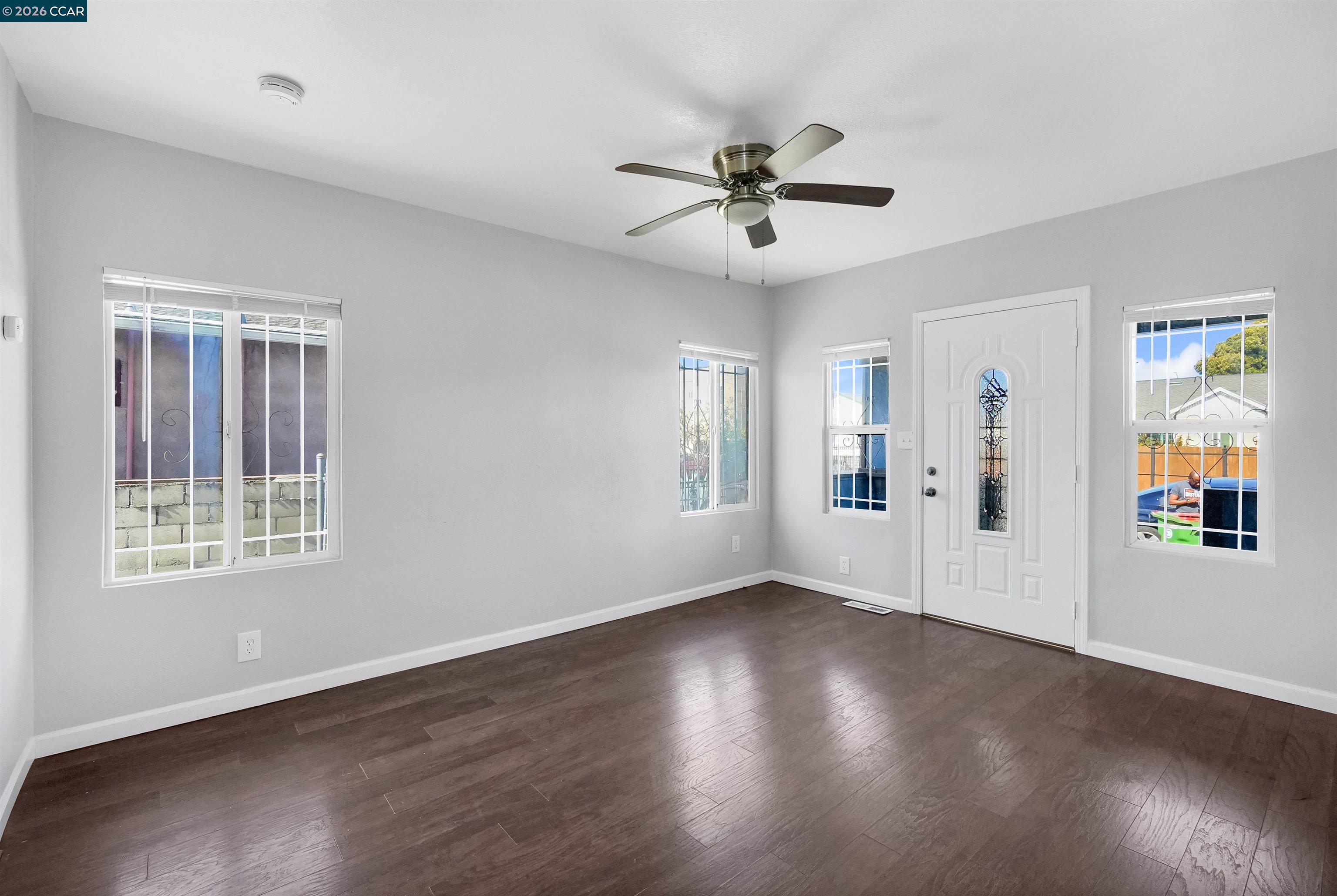 Detail Gallery Image 15 of 43 For 1118 75th Ave, Oakland,  CA 94621 - 2 Beds | 1 Baths