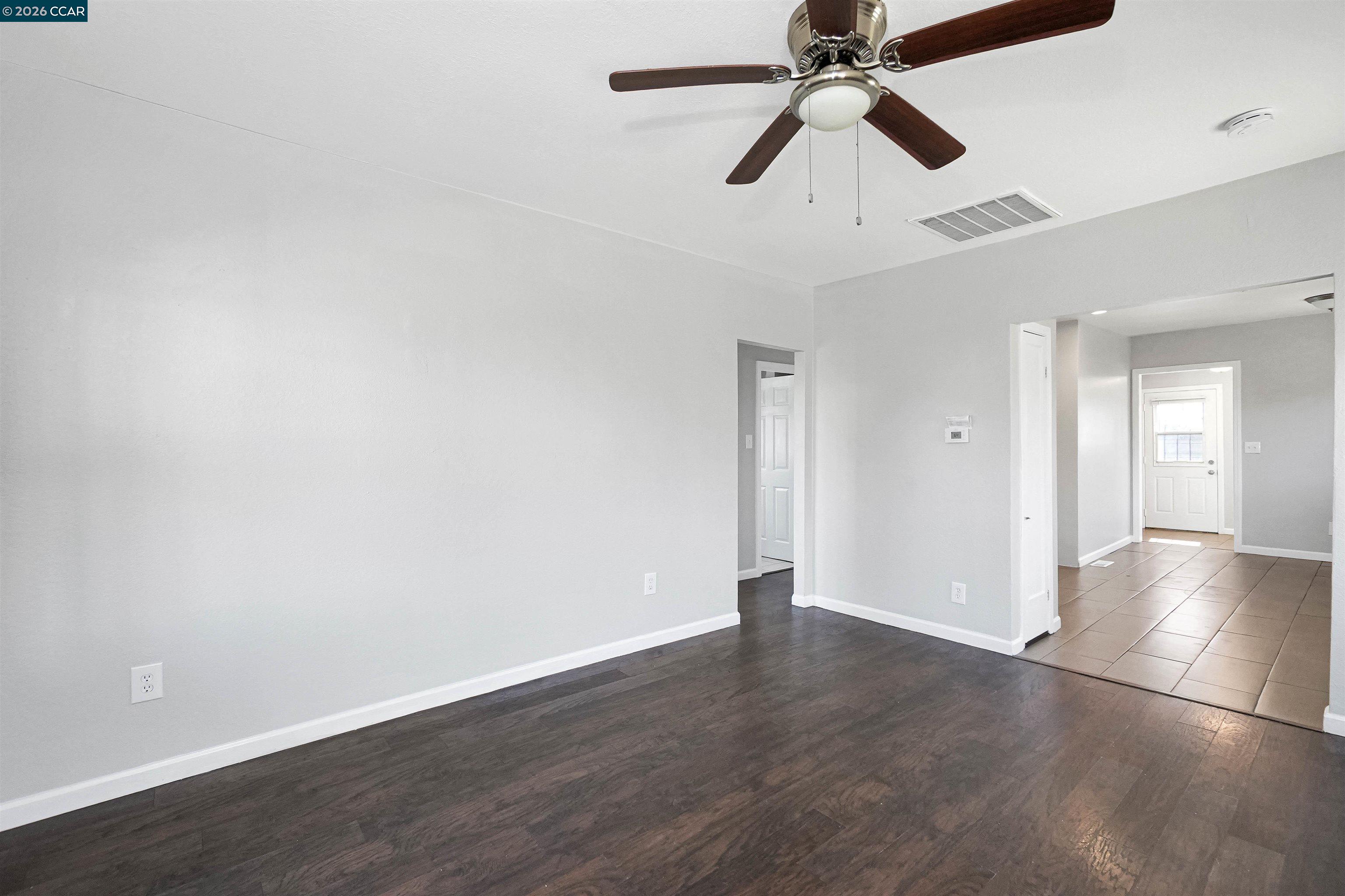 Detail Gallery Image 16 of 43 For 1118 75th Ave, Oakland,  CA 94621 - 2 Beds | 1 Baths