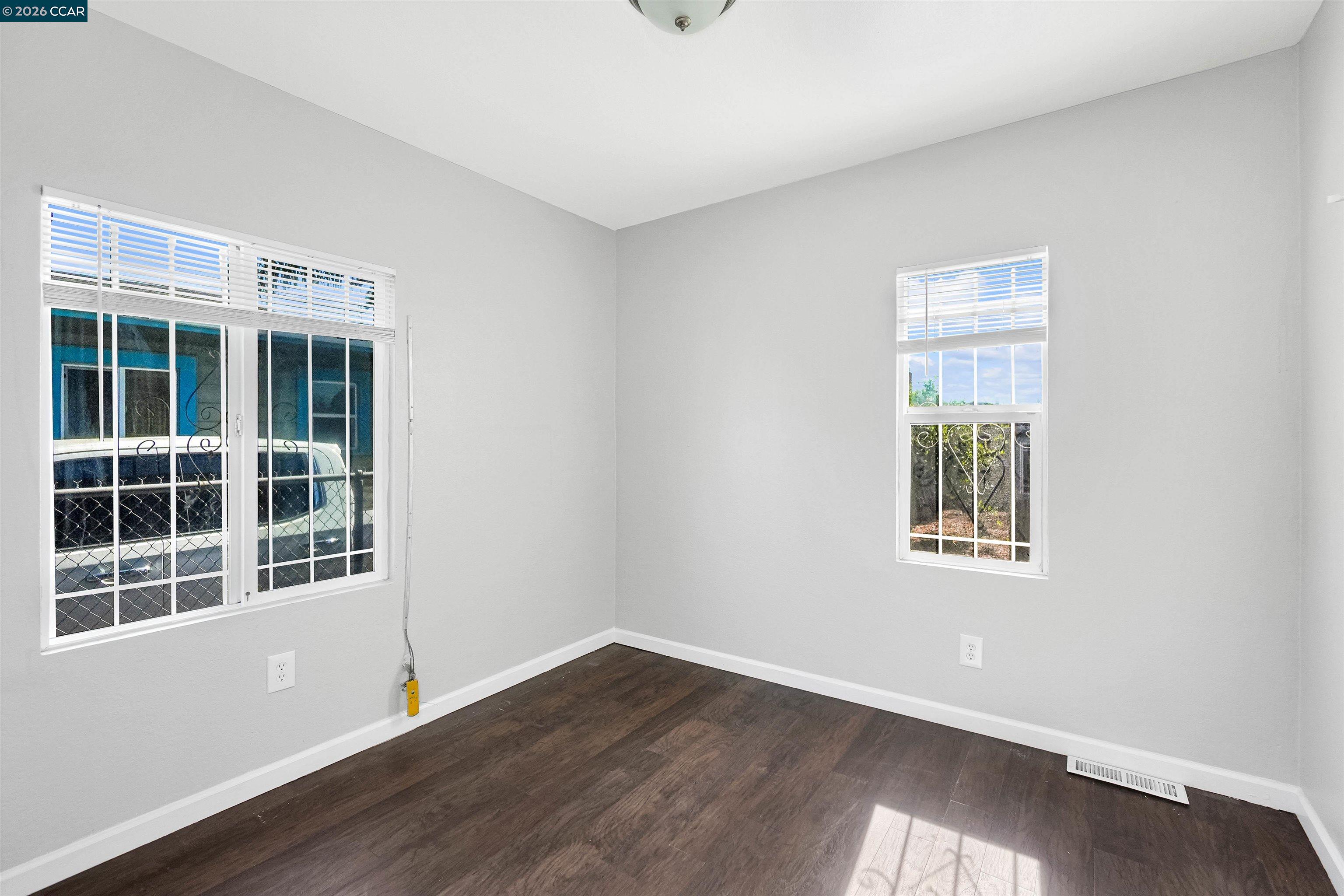 Detail Gallery Image 20 of 43 For 1118 75th Ave, Oakland,  CA 94621 - 2 Beds | 1 Baths