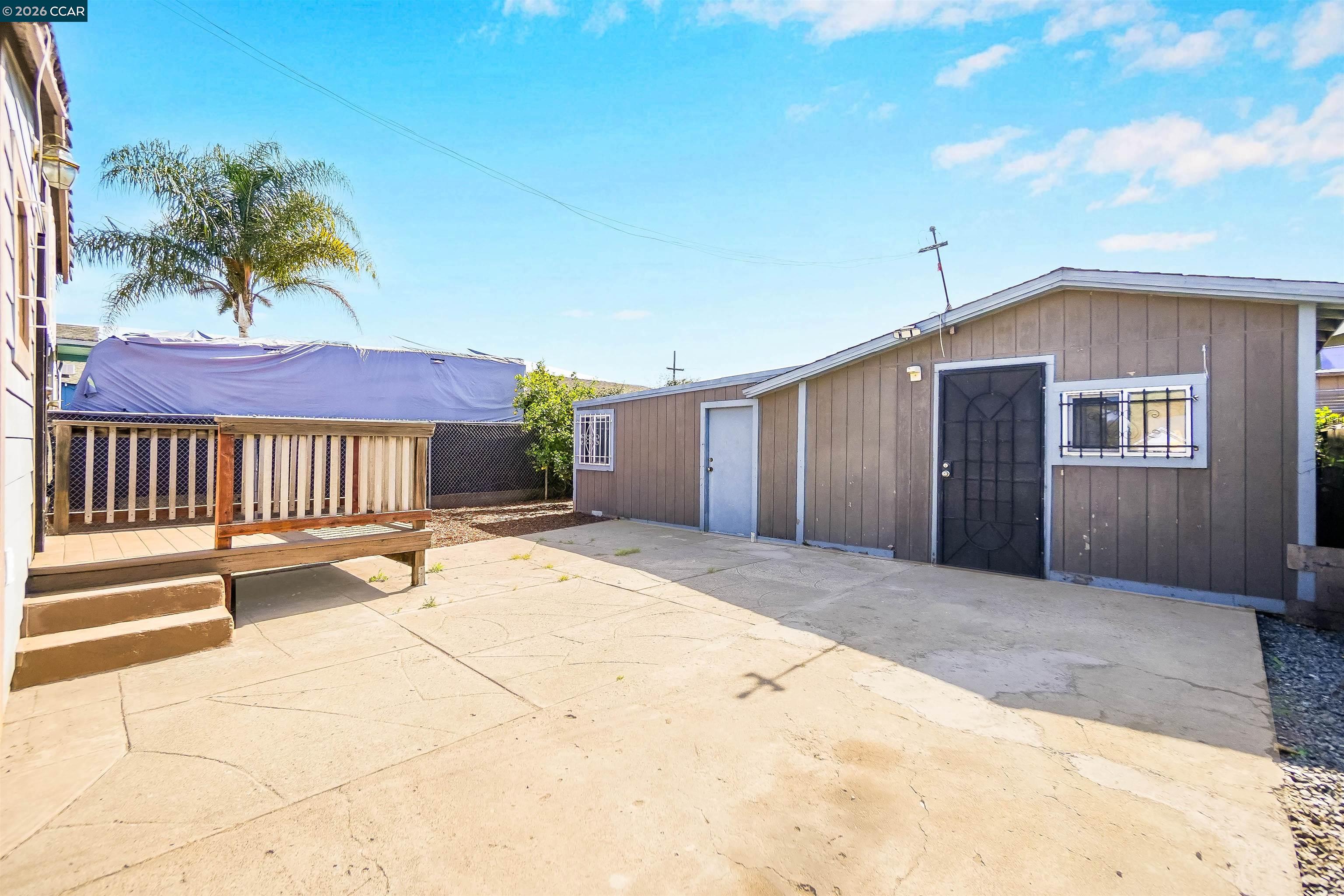 Detail Gallery Image 25 of 43 For 1118 75th Ave, Oakland,  CA 94621 - 2 Beds | 1 Baths