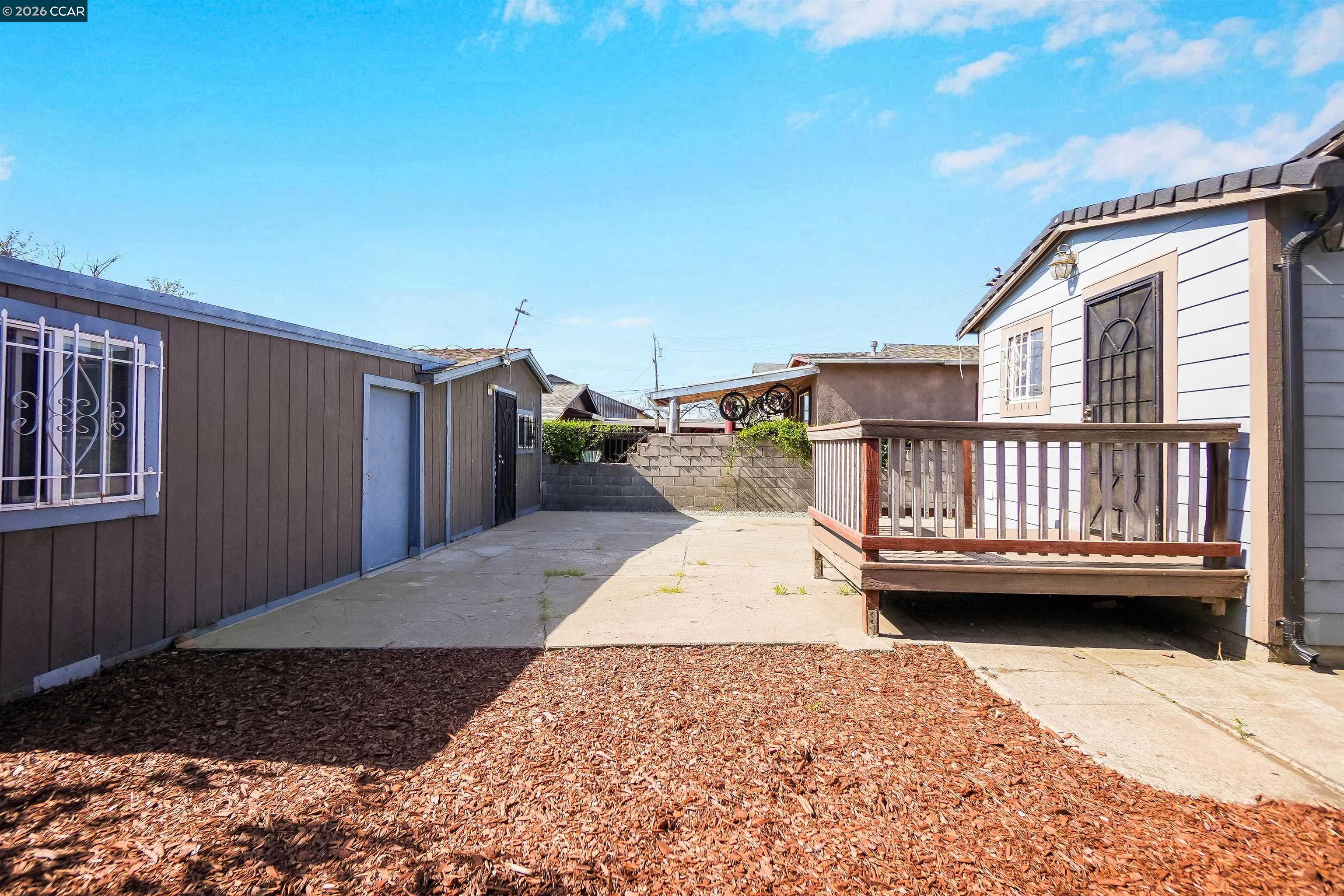 Detail Gallery Image 30 of 43 For 1118 75th Ave, Oakland,  CA 94621 - 2 Beds | 1 Baths