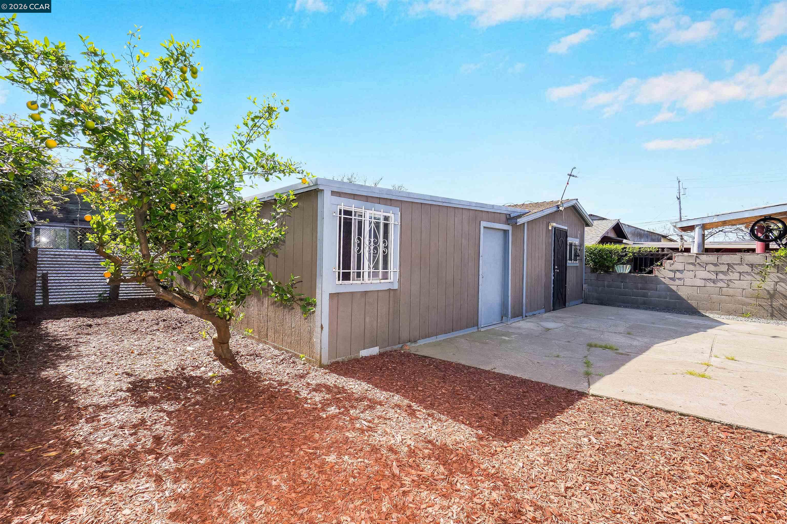 Detail Gallery Image 31 of 43 For 1118 75th Ave, Oakland,  CA 94621 - 2 Beds | 1 Baths