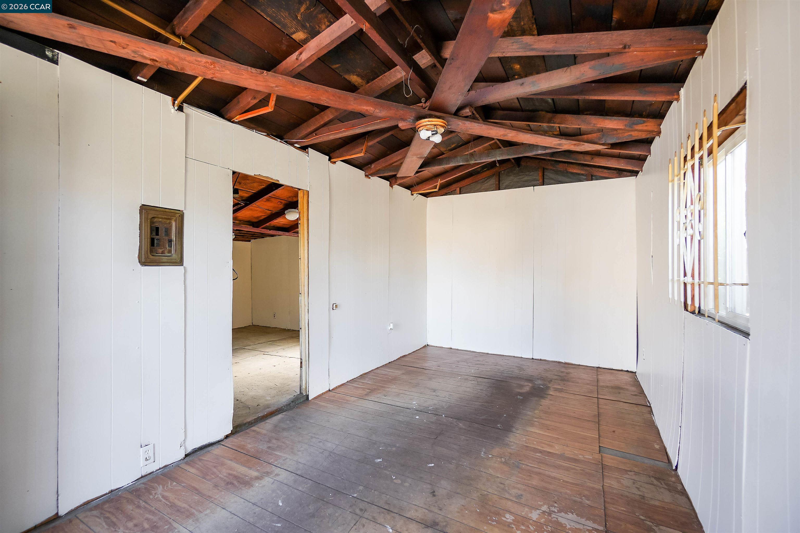 Detail Gallery Image 34 of 43 For 1118 75th Ave, Oakland,  CA 94621 - 2 Beds | 1 Baths