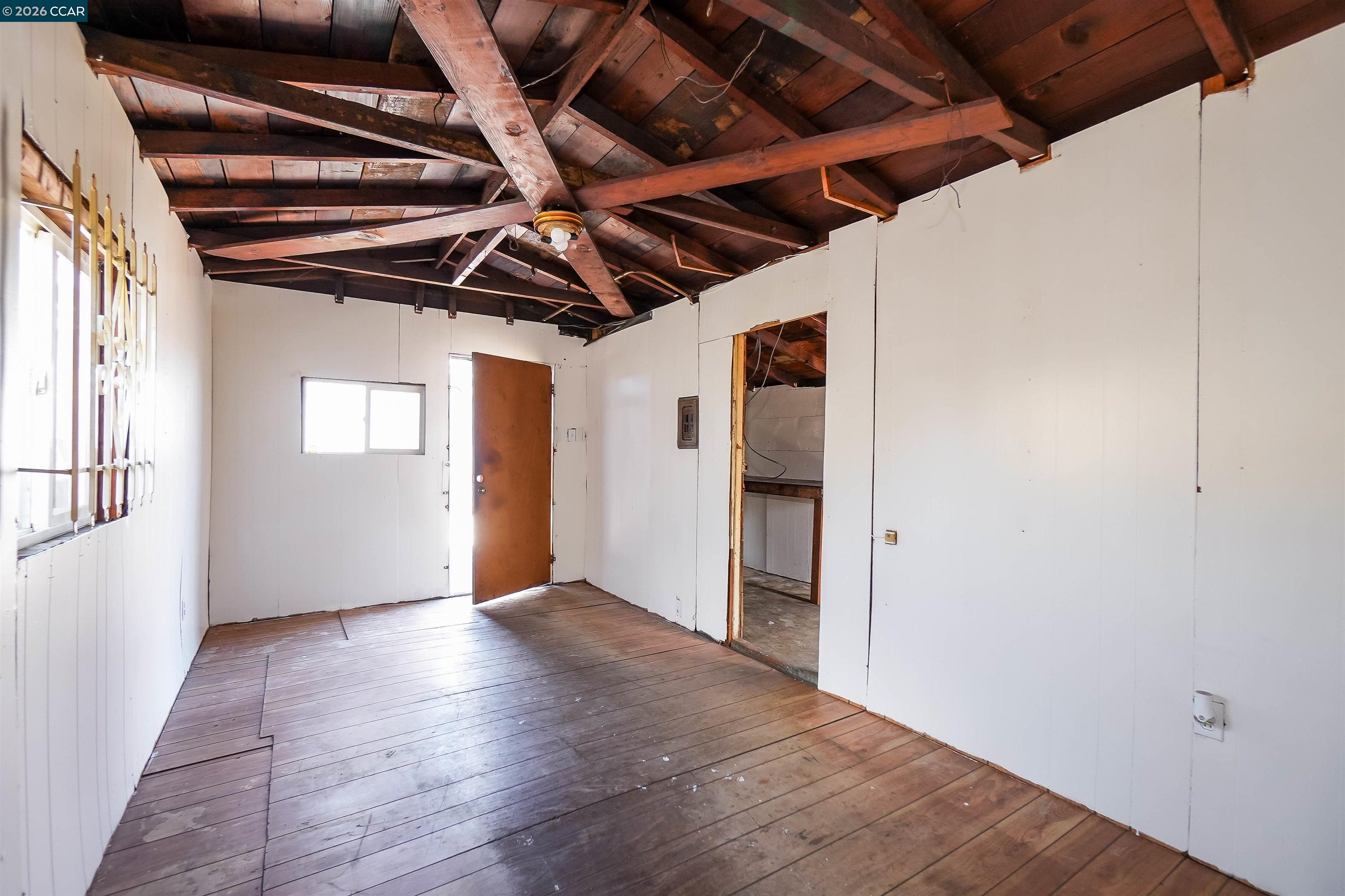 Detail Gallery Image 35 of 43 For 1118 75th Ave, Oakland,  CA 94621 - 2 Beds | 1 Baths