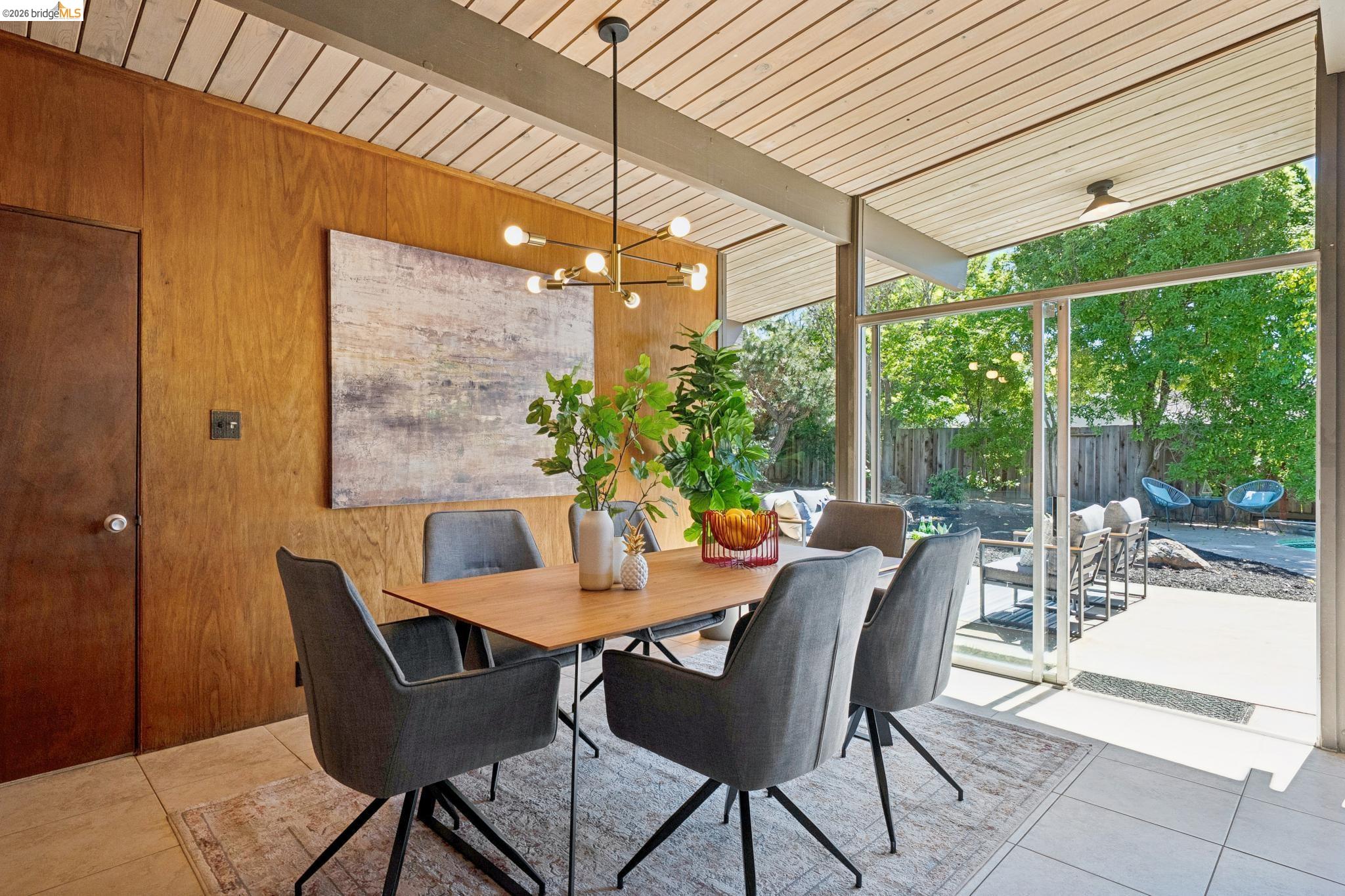 Detail Gallery Image 14 of 60 For 3736 Barrington Dr, Concord,  CA 94518 - 4 Beds | 2 Baths