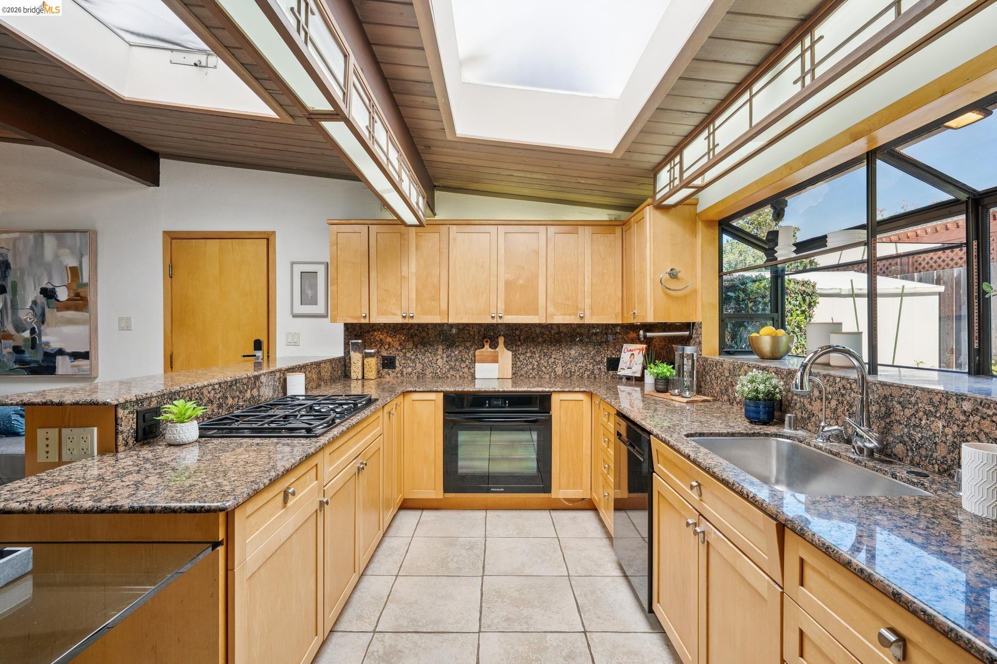 Detail Gallery Image 20 of 60 For 3736 Barrington Dr, Concord,  CA 94518 - 4 Beds | 2 Baths