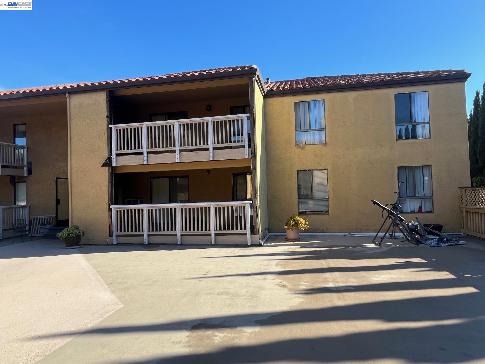 Detail Gallery Image 12 of 23 For 16006 E 14th St #213,  –,  CA 94578 - 2 Beds | 1 Baths