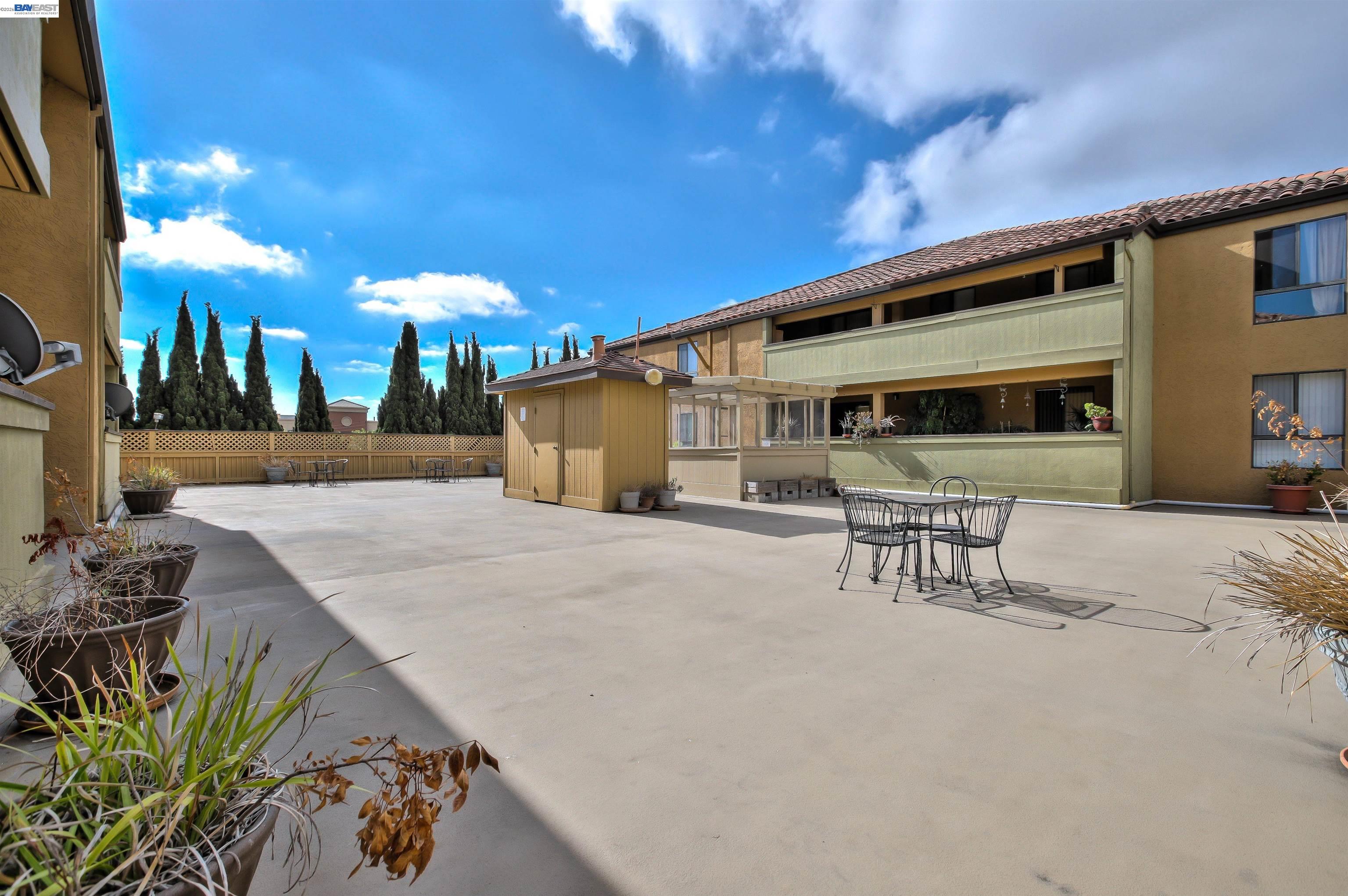 Detail Gallery Image 16 of 23 For 16006 E 14th St #213,  –,  CA 94578 - 2 Beds | 1 Baths