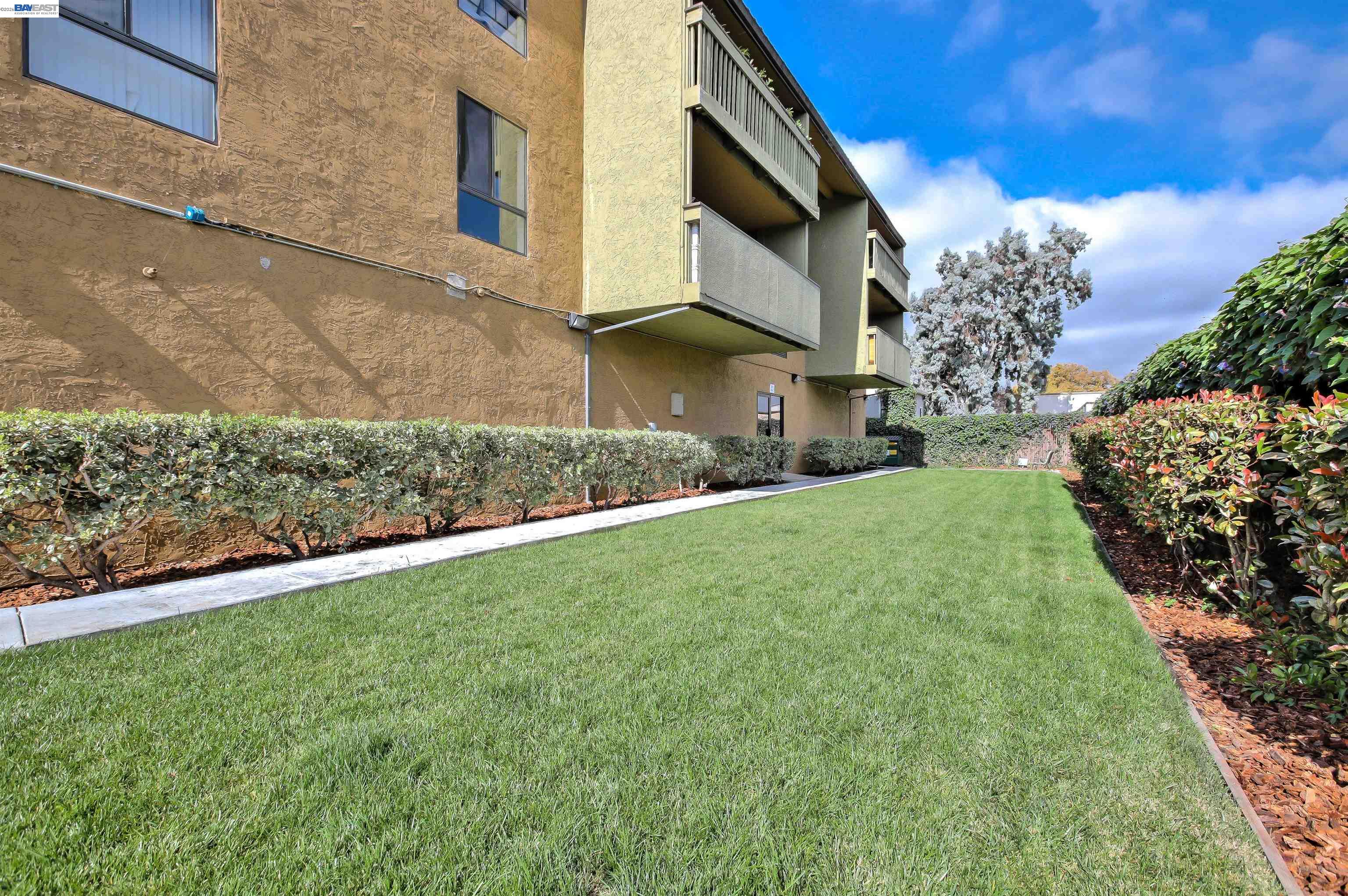 Detail Gallery Image 17 of 23 For 16006 E 14th St #213,  –,  CA 94578 - 2 Beds | 1 Baths