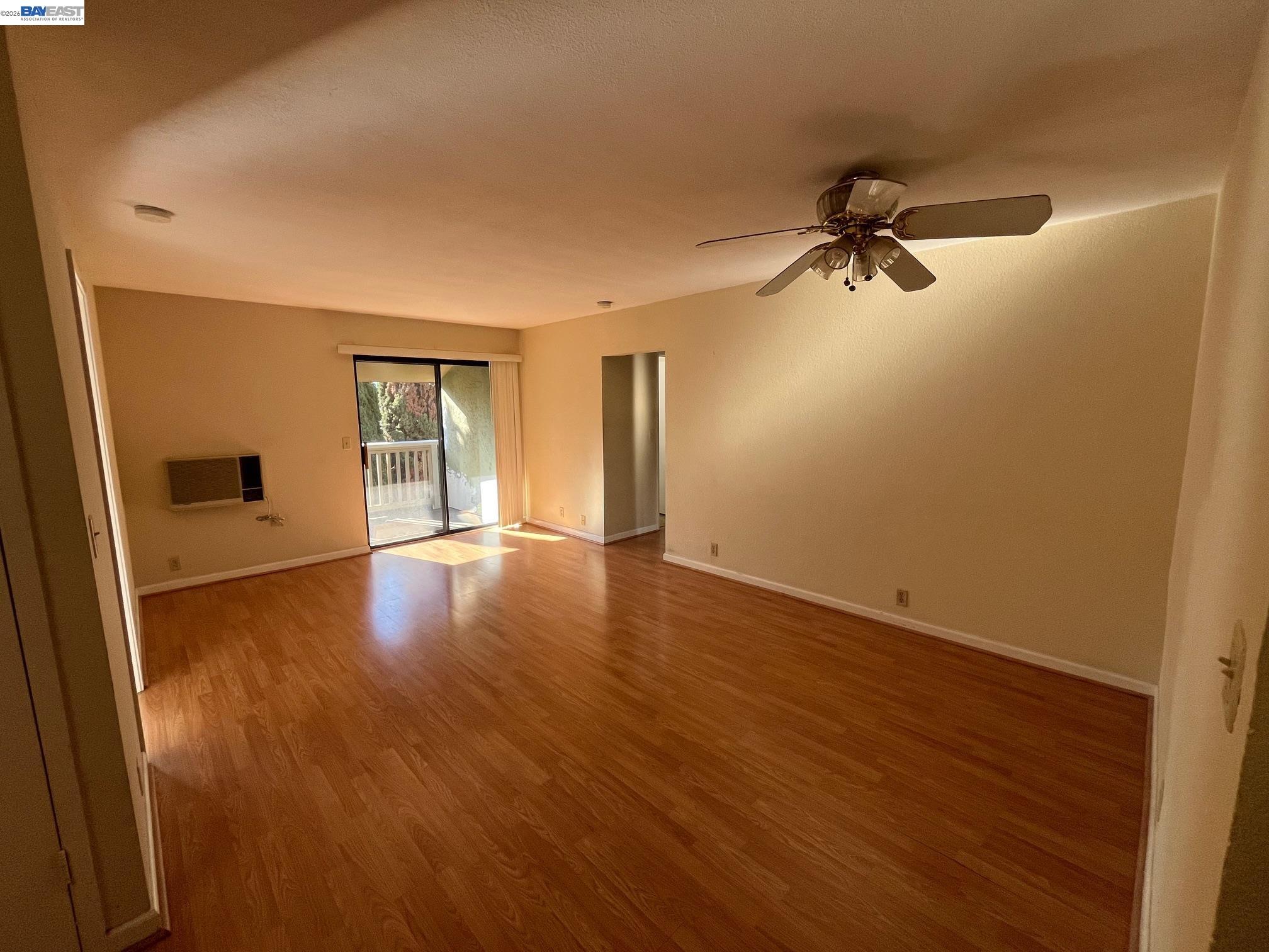 Detail Gallery Image 8 of 23 For 16006 E 14th St #213,  –,  CA 94578 - 2 Beds | 1 Baths