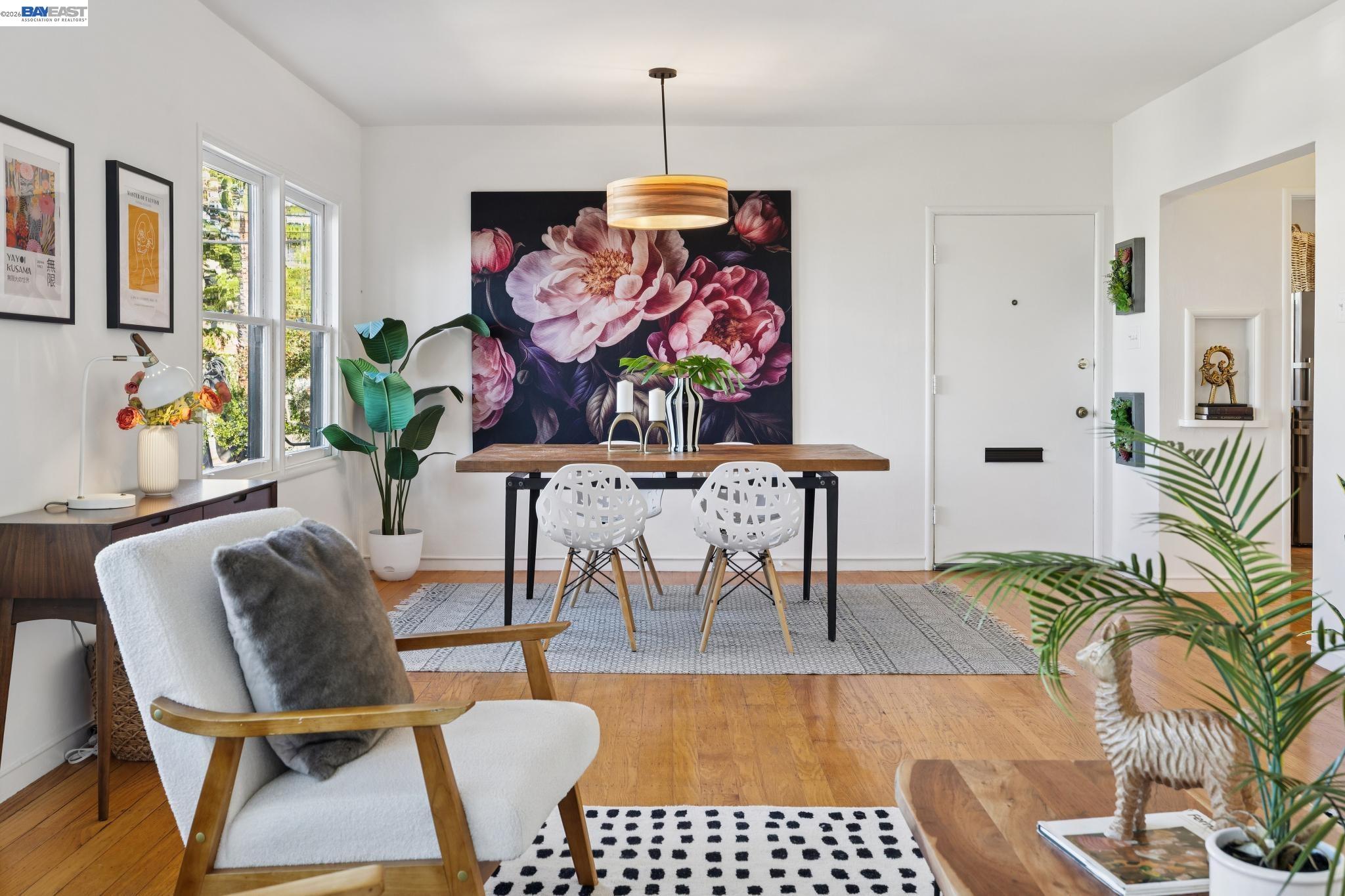 Detail Gallery Image 11 of 42 For 777 Cragmont Avenue, Berkeley,  CA 94708 - 2 Beds | 2/1 Baths