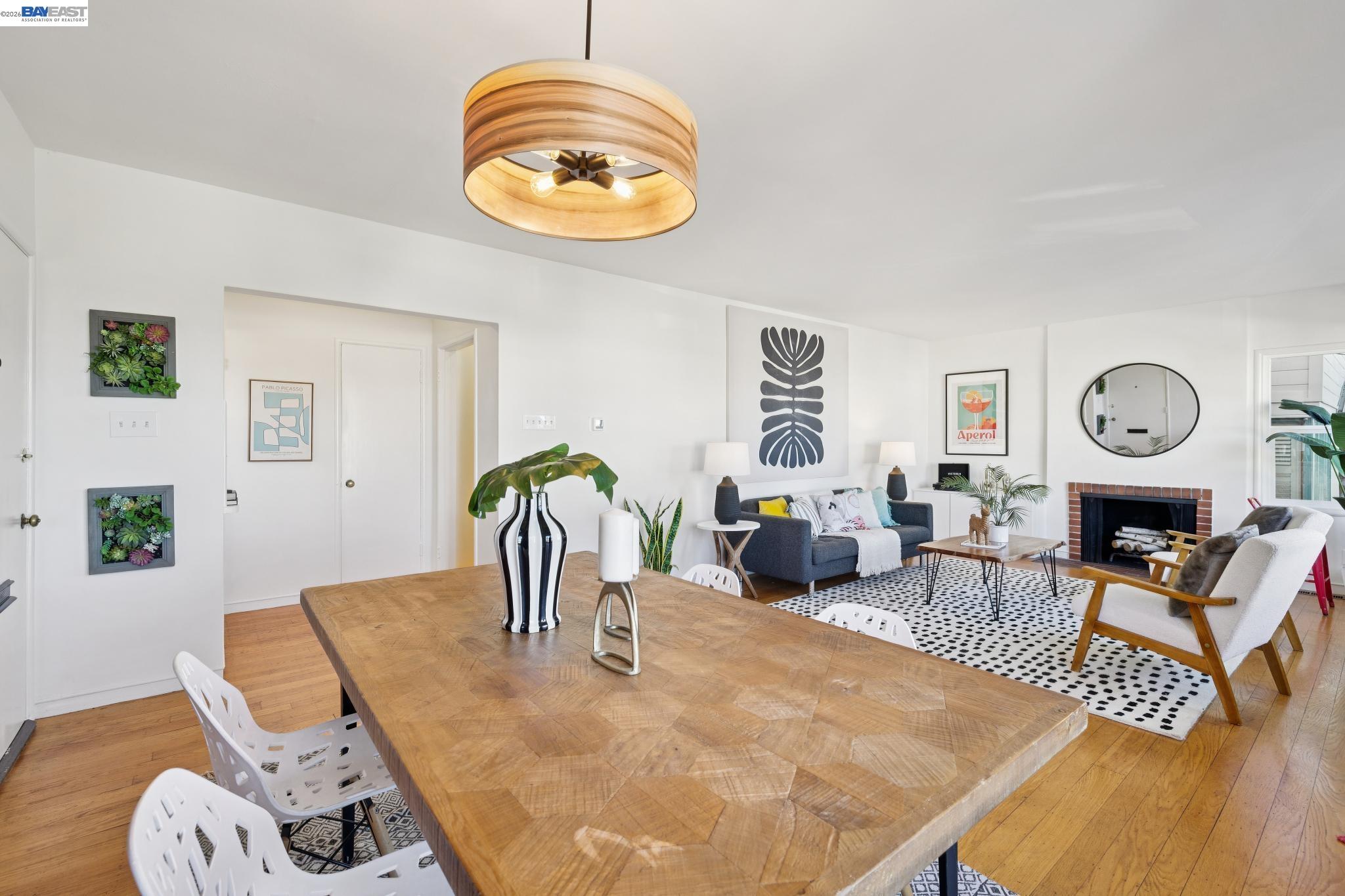 Detail Gallery Image 12 of 42 For 777 Cragmont Avenue, Berkeley,  CA 94708 - 2 Beds | 2/1 Baths