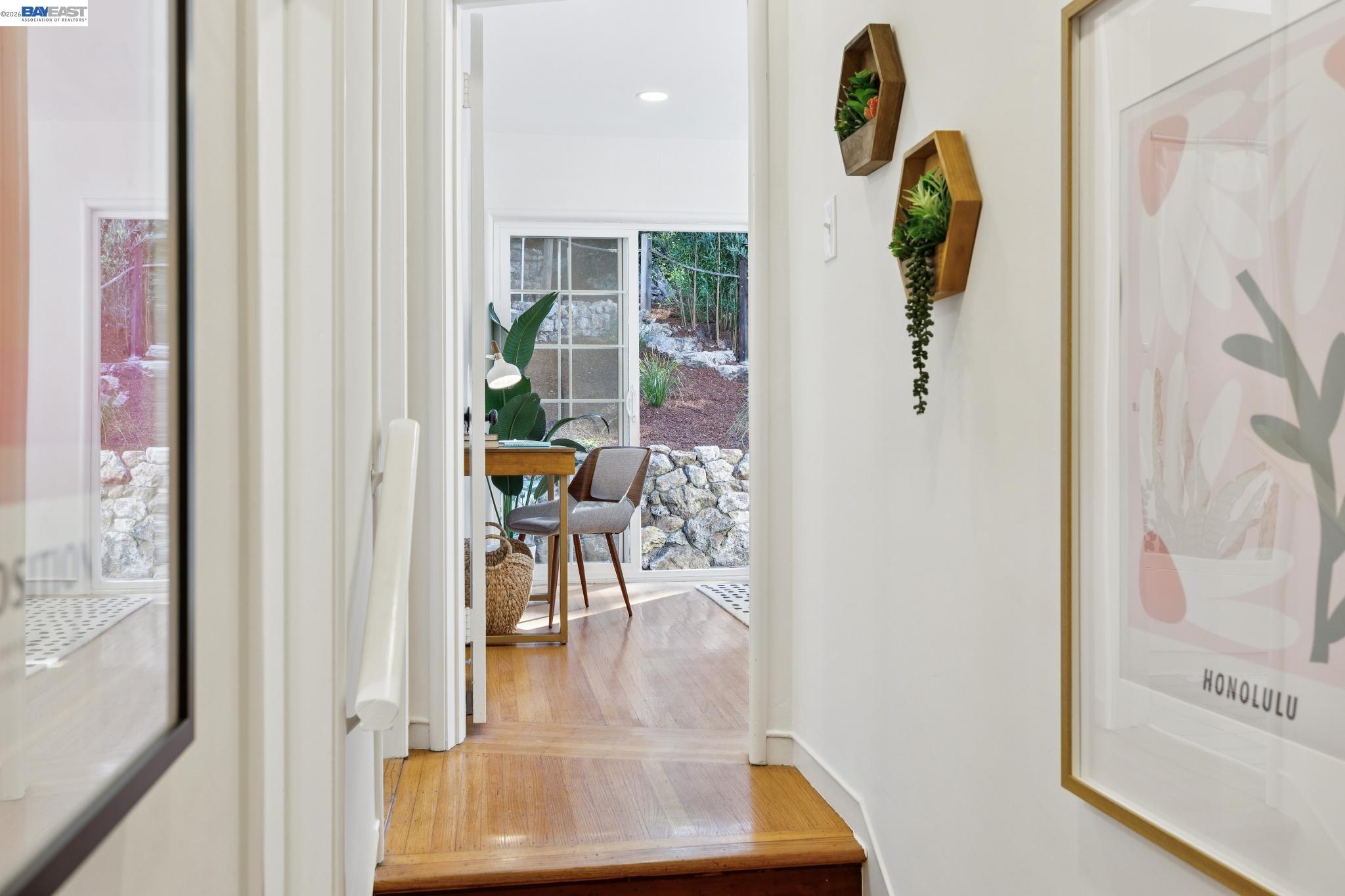 Detail Gallery Image 18 of 42 For 777 Cragmont Avenue, Berkeley,  CA 94708 - 2 Beds | 2/1 Baths