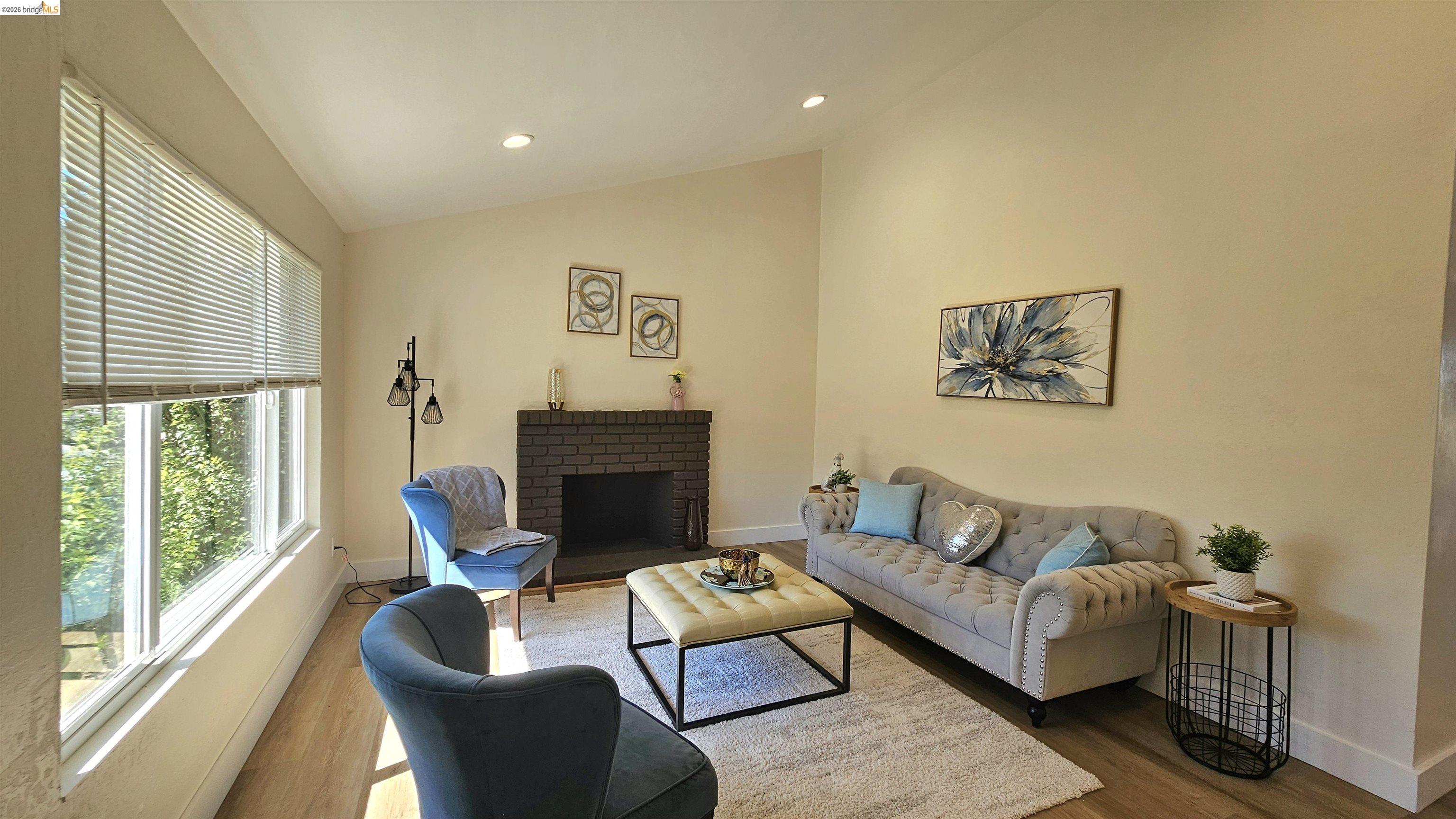 Detail Gallery Image 3 of 23 For 3621 Dimaggio Way, Antioch,  CA 94509 - 3 Beds | 2 Baths