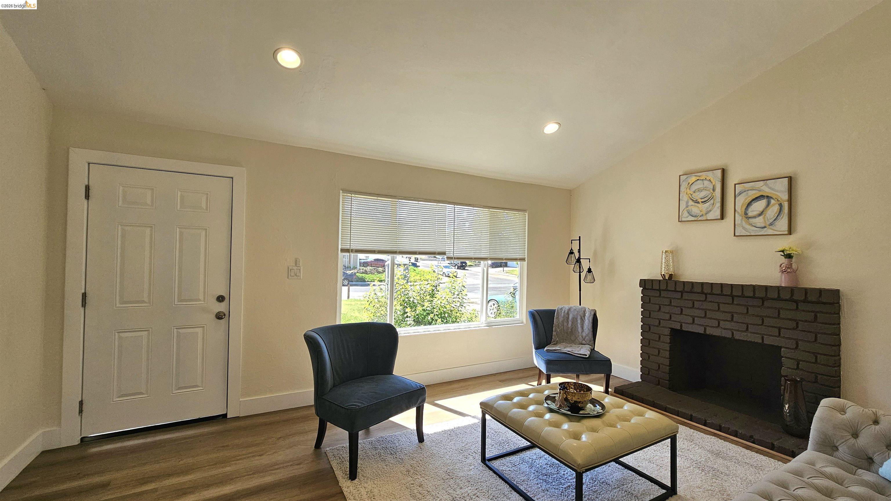 Detail Gallery Image 4 of 23 For 3621 Dimaggio Way, Antioch,  CA 94509 - 3 Beds | 2 Baths