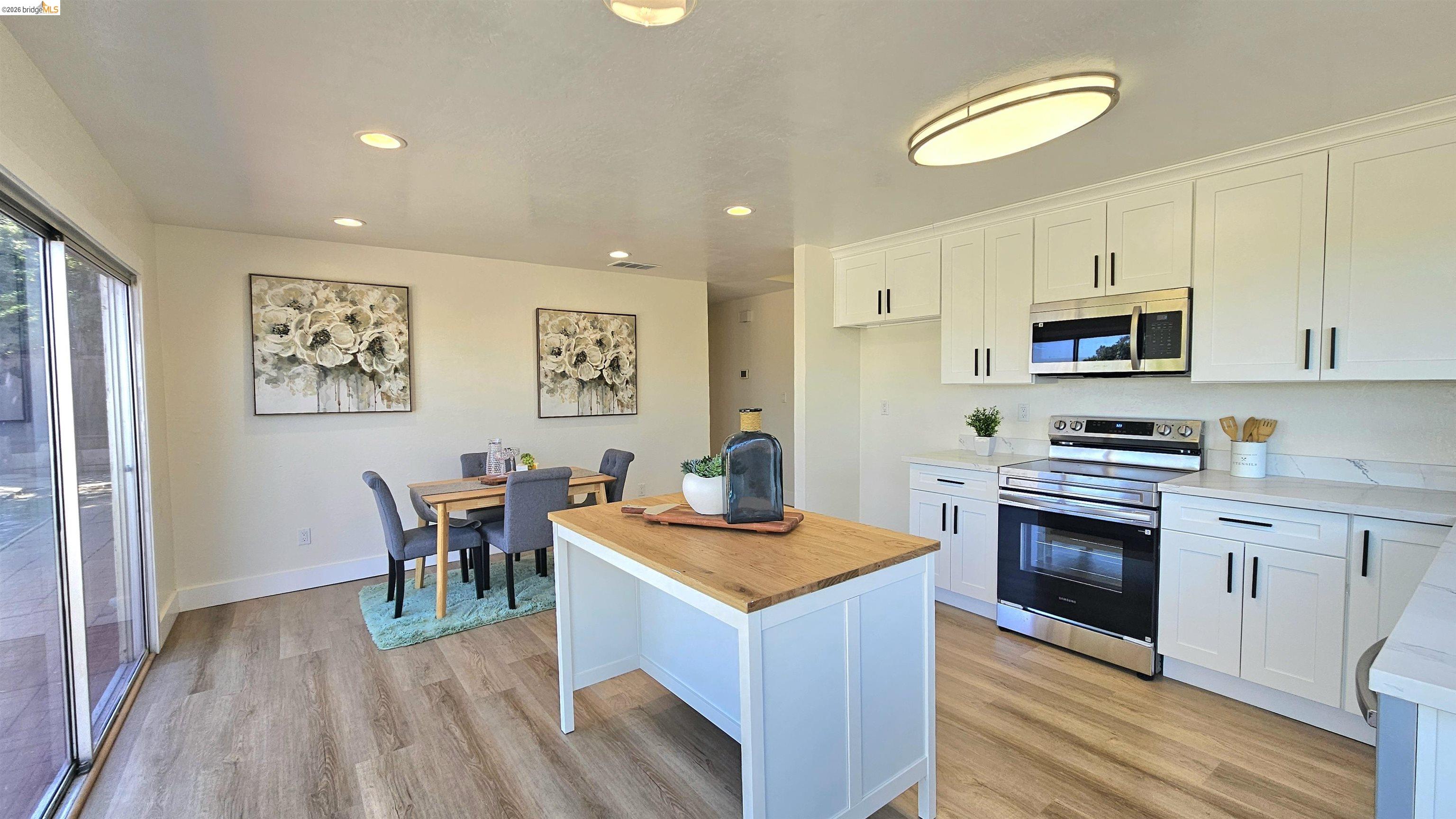 Detail Gallery Image 6 of 23 For 3621 Dimaggio Way, Antioch,  CA 94509 - 3 Beds | 2 Baths