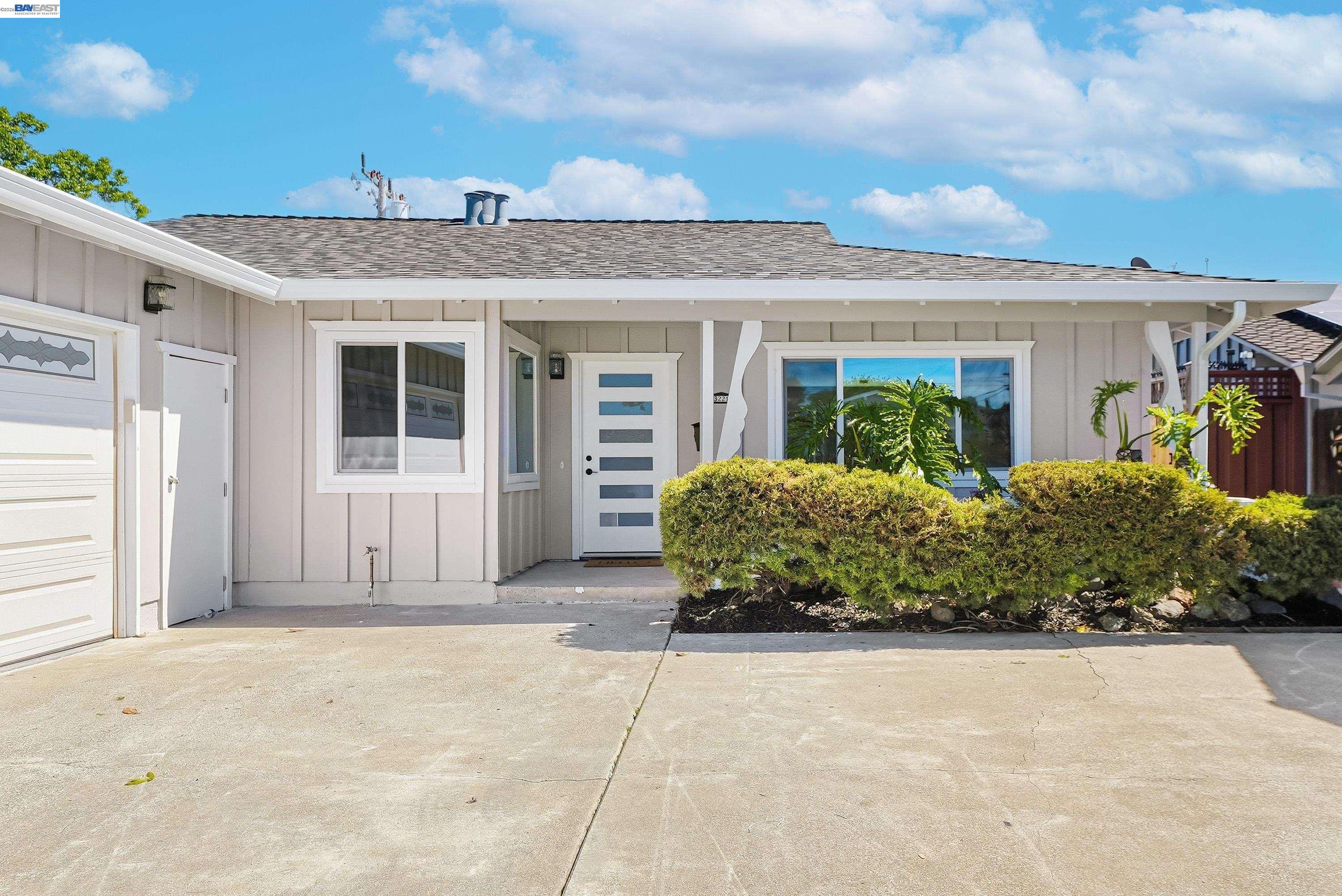 Detail Gallery Image 2 of 41 For 3221 Llano St, San Mateo,  CA 94403 - 4 Beds | 2 Baths