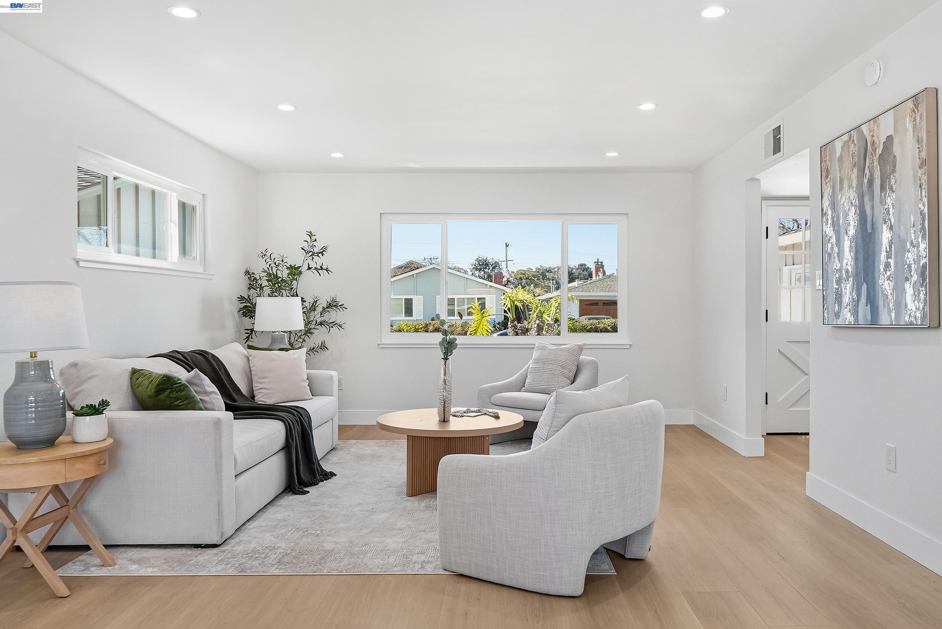 Detail Gallery Image 5 of 41 For 3221 Llano St, San Mateo,  CA 94403 - 4 Beds | 2 Baths