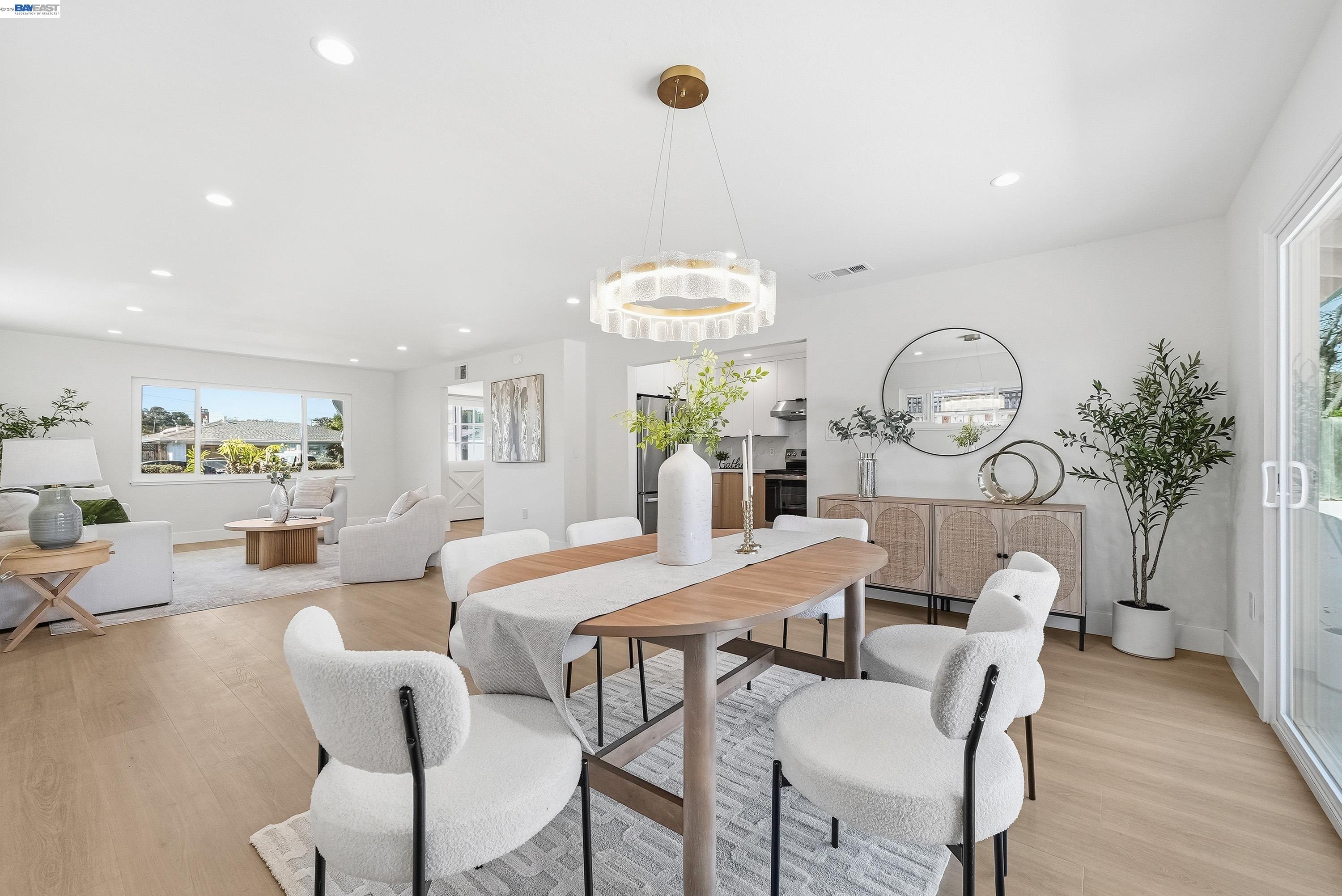 Detail Gallery Image 8 of 41 For 3221 Llano St, San Mateo,  CA 94403 - 4 Beds | 2 Baths