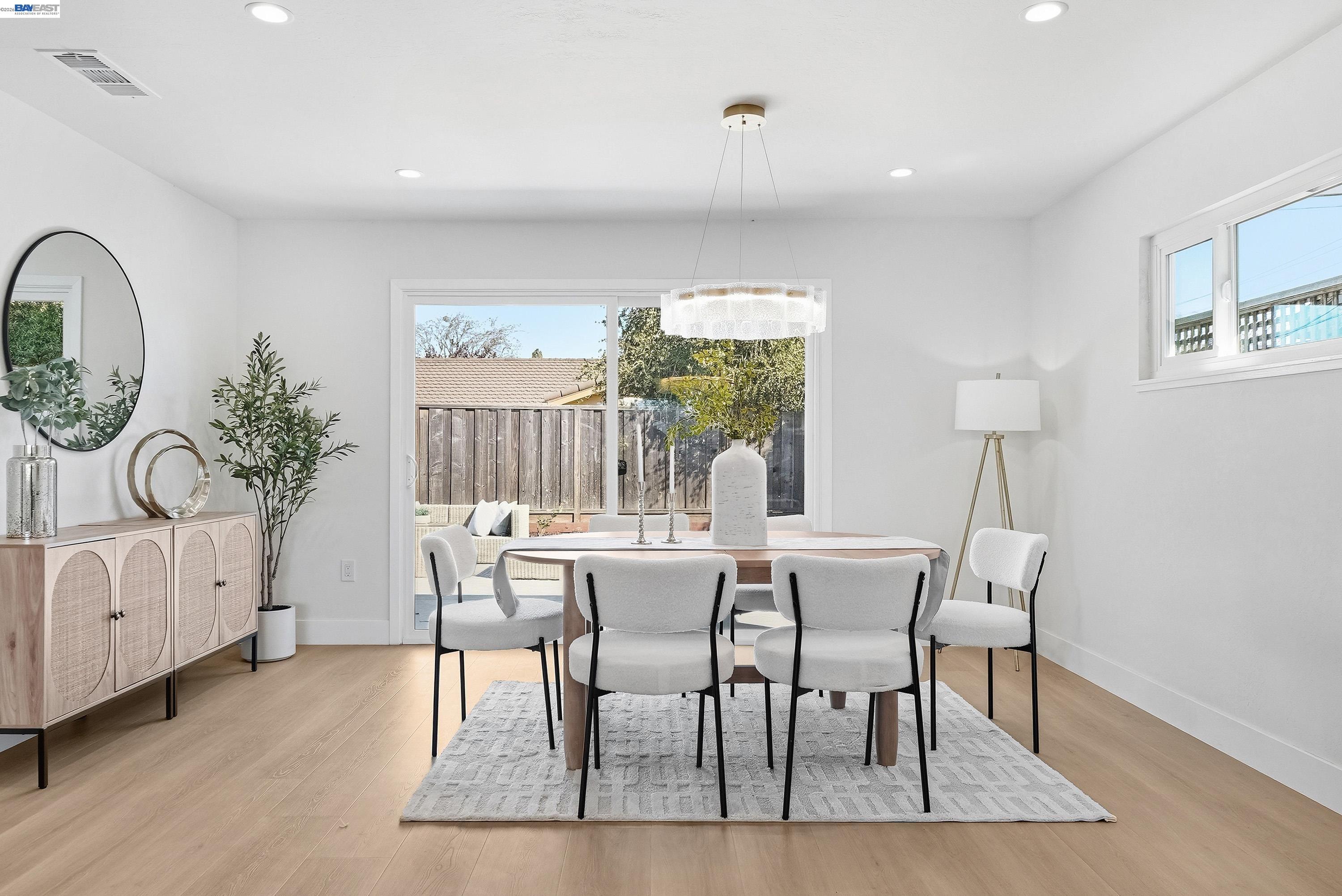 Detail Gallery Image 9 of 41 For 3221 Llano St, San Mateo,  CA 94403 - 4 Beds | 2 Baths