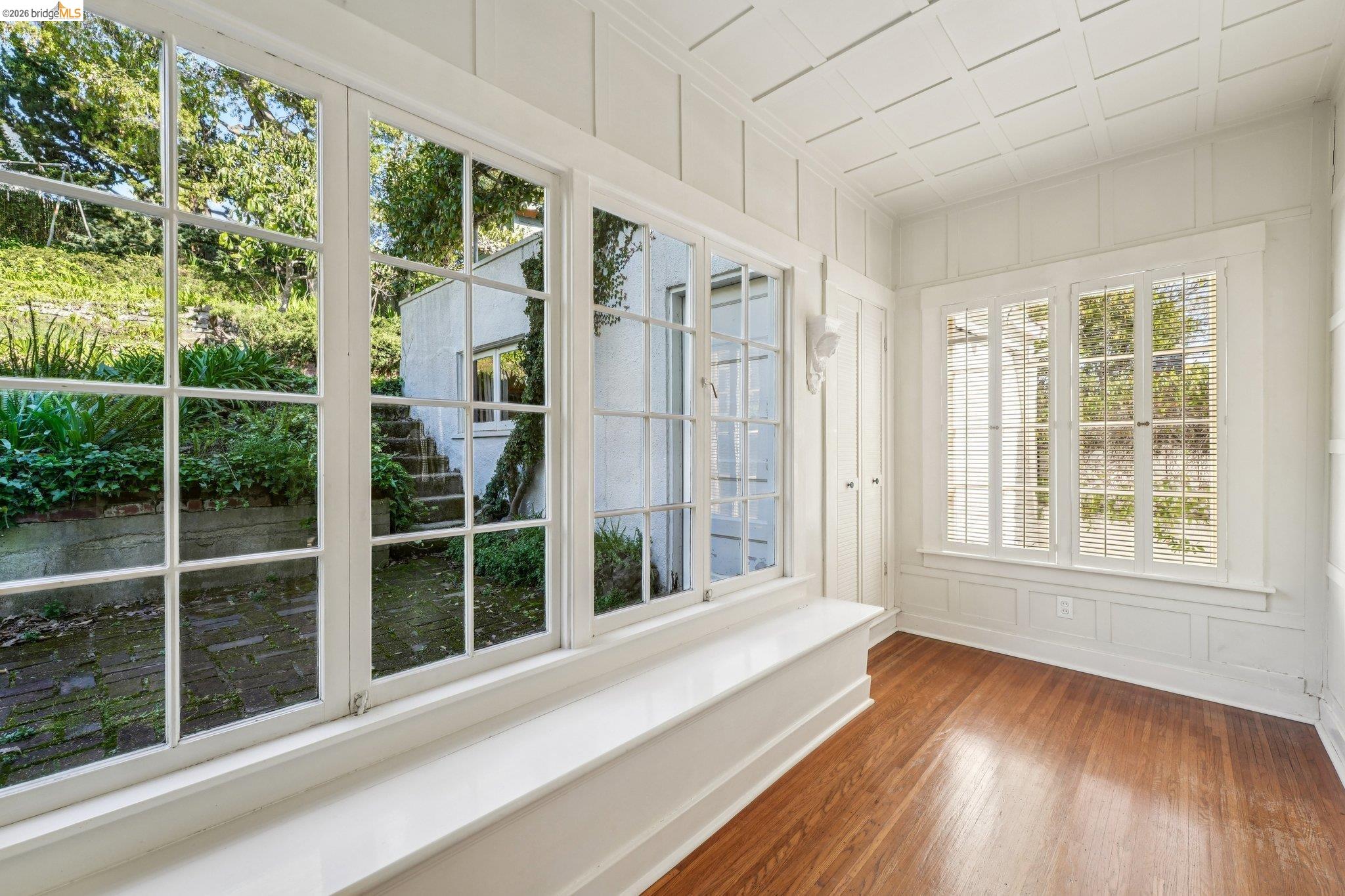 Detail Gallery Image 18 of 49 For 618 Boulevard Way, Piedmont,  CA 94610 - 4 Beds | 1 Baths