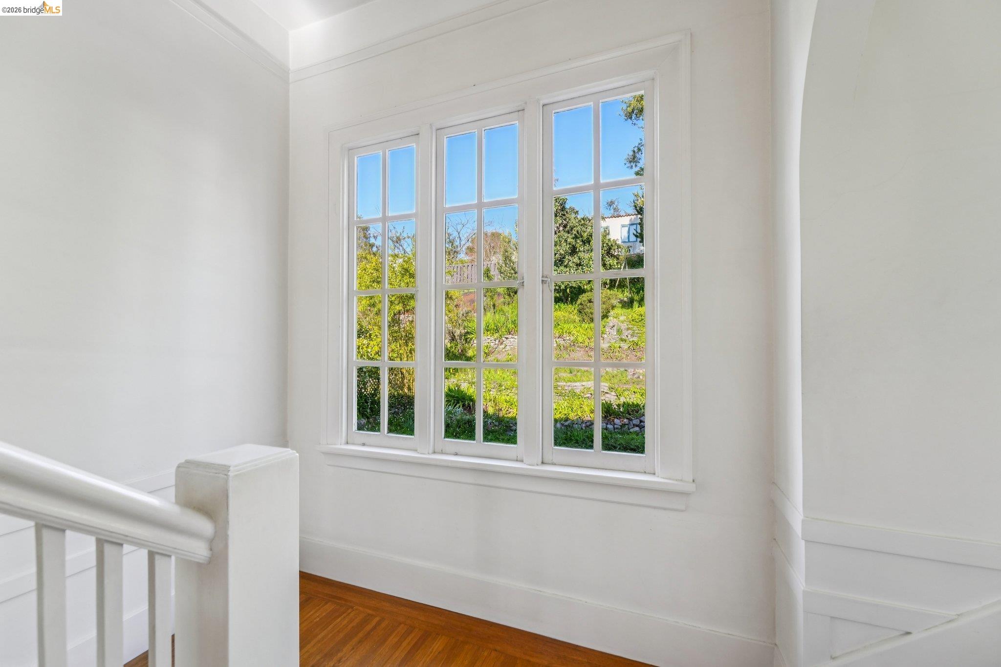 Detail Gallery Image 22 of 49 For 618 Boulevard Way, Piedmont,  CA 94610 - 4 Beds | 1 Baths