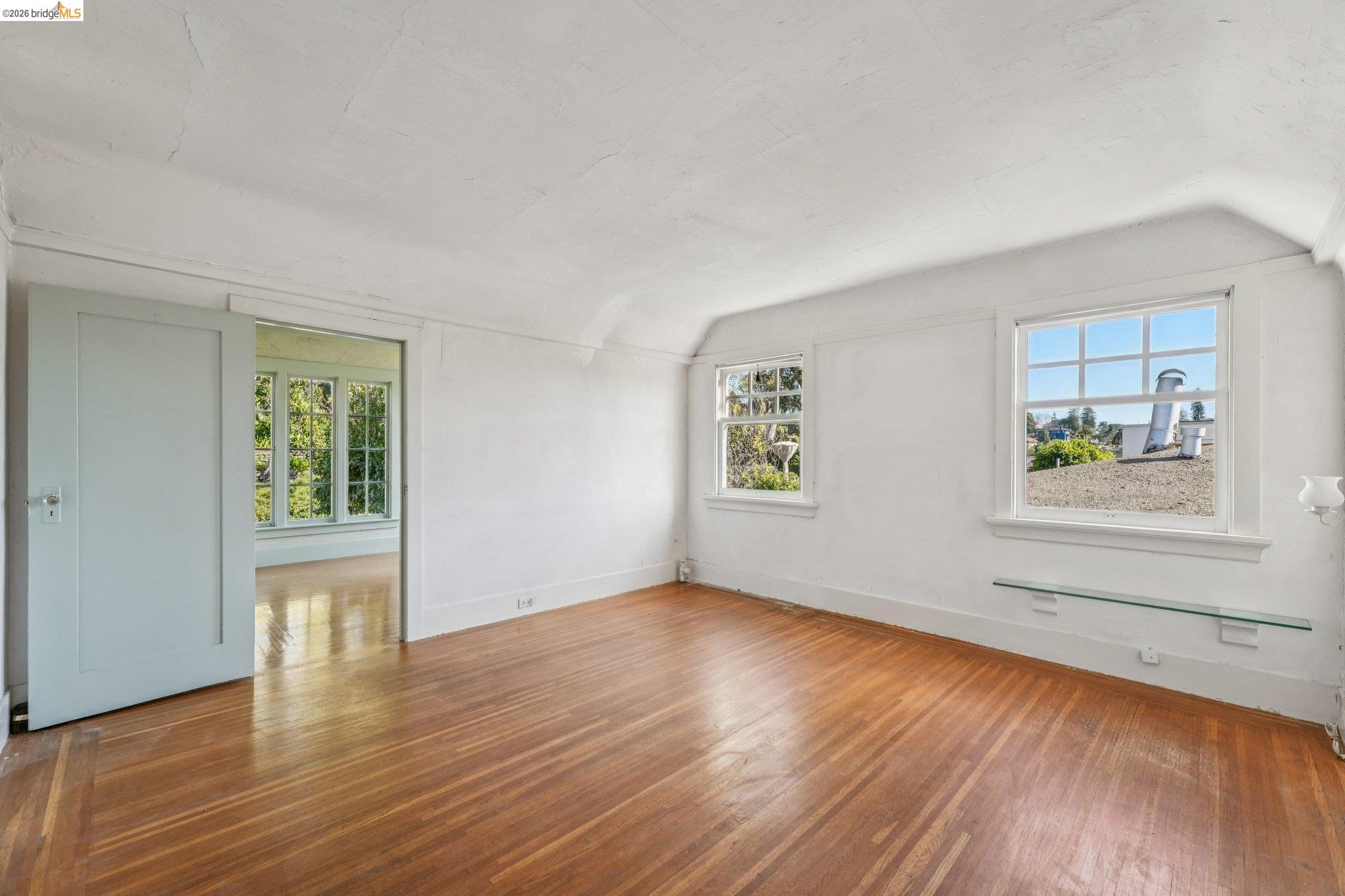 Detail Gallery Image 25 of 49 For 618 Boulevard Way, Piedmont,  CA 94610 - 4 Beds | 1 Baths