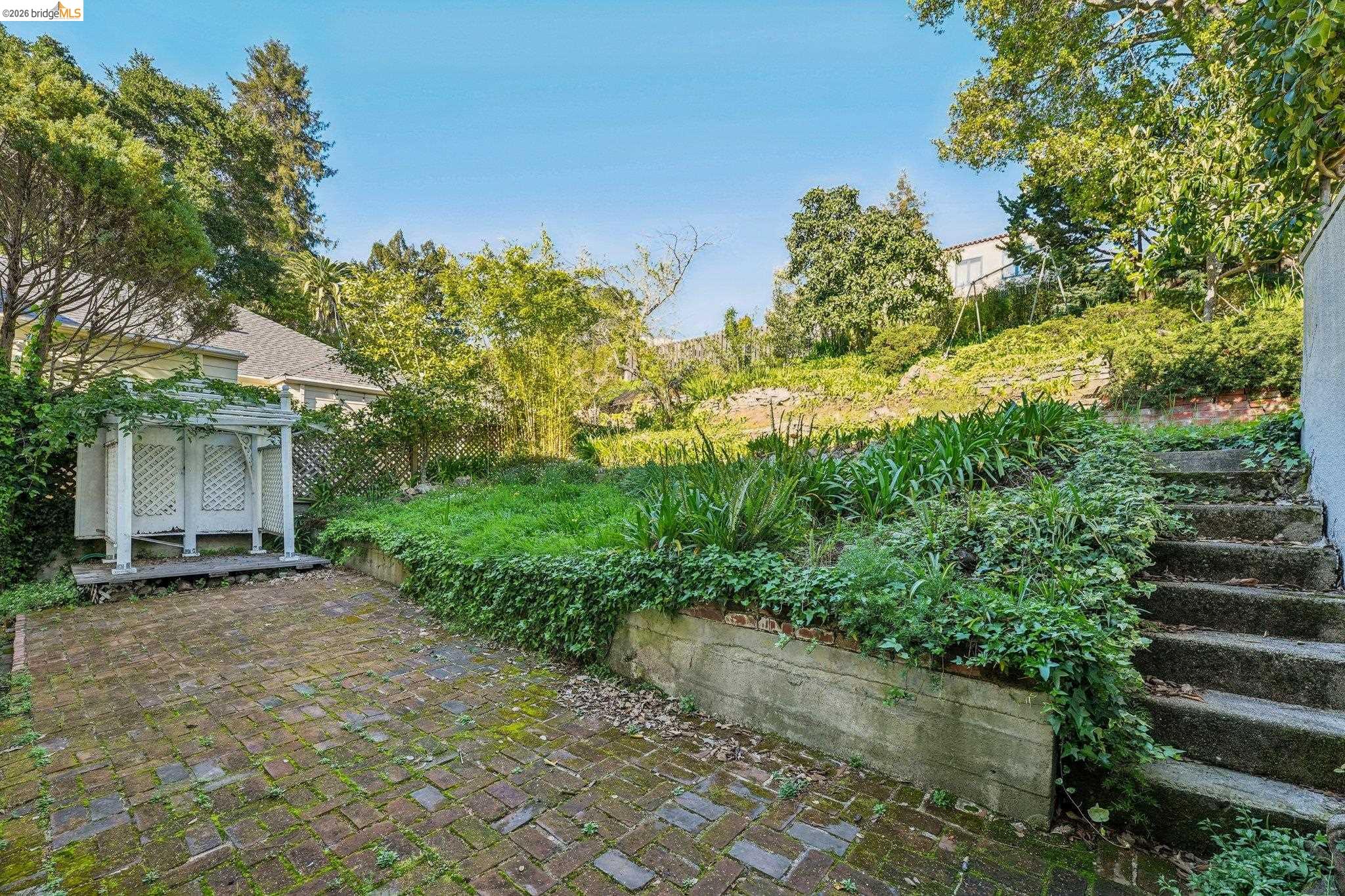 Detail Gallery Image 40 of 49 For 618 Boulevard Way, Piedmont,  CA 94610 - 4 Beds | 1 Baths